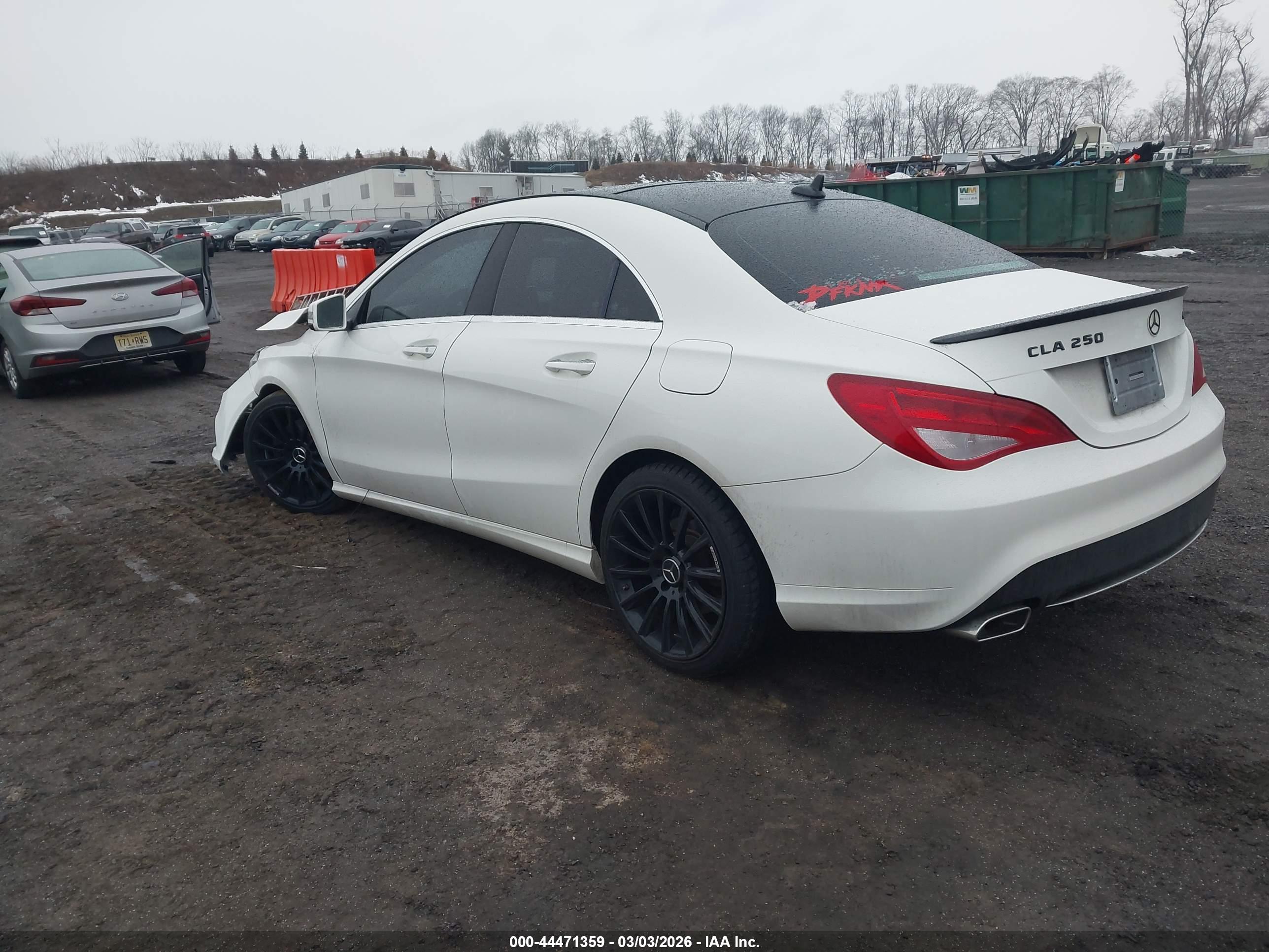 MERCEDES-BENZ CLA image 3