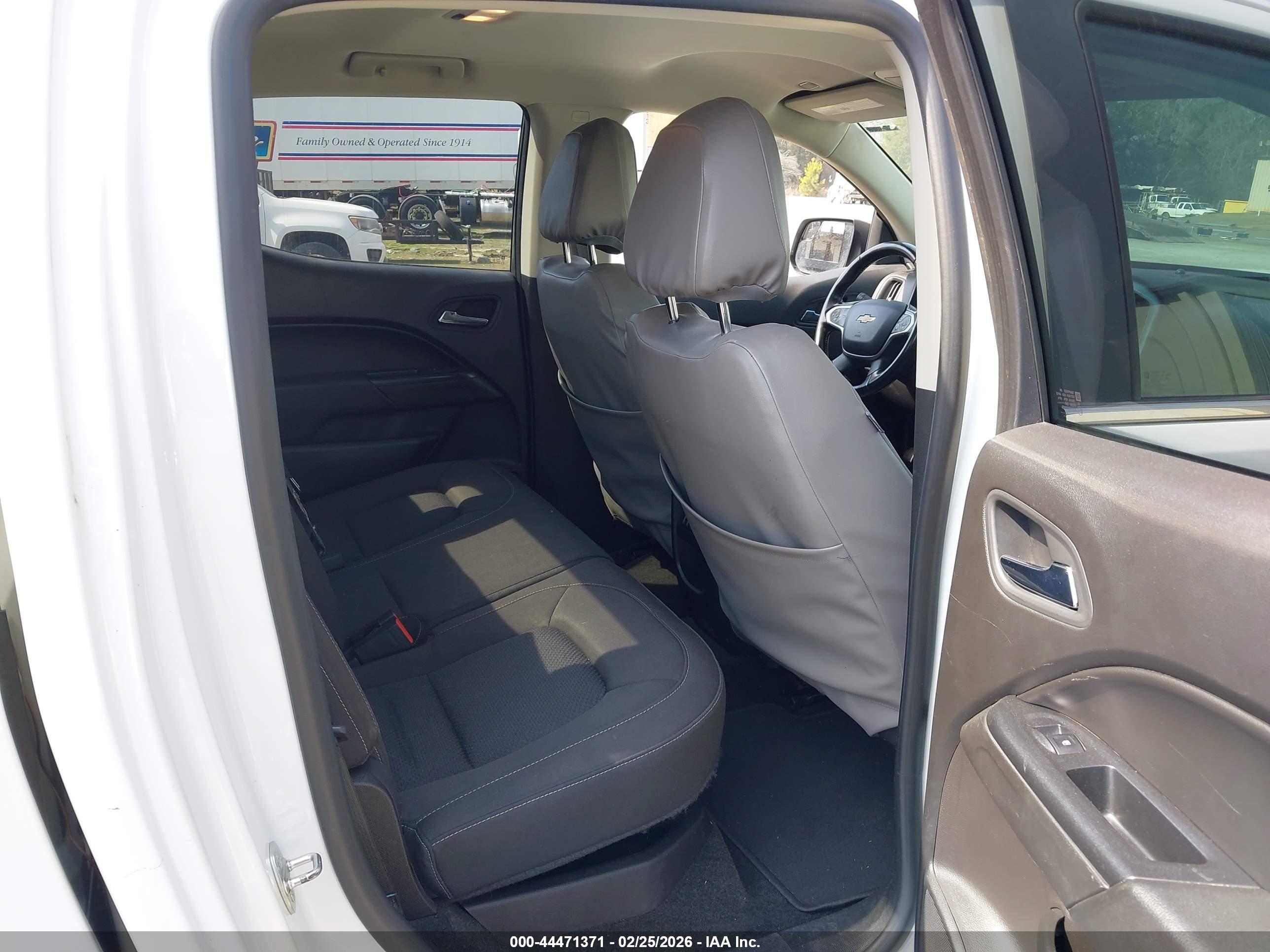 CHEVROLET COLORADO image 8