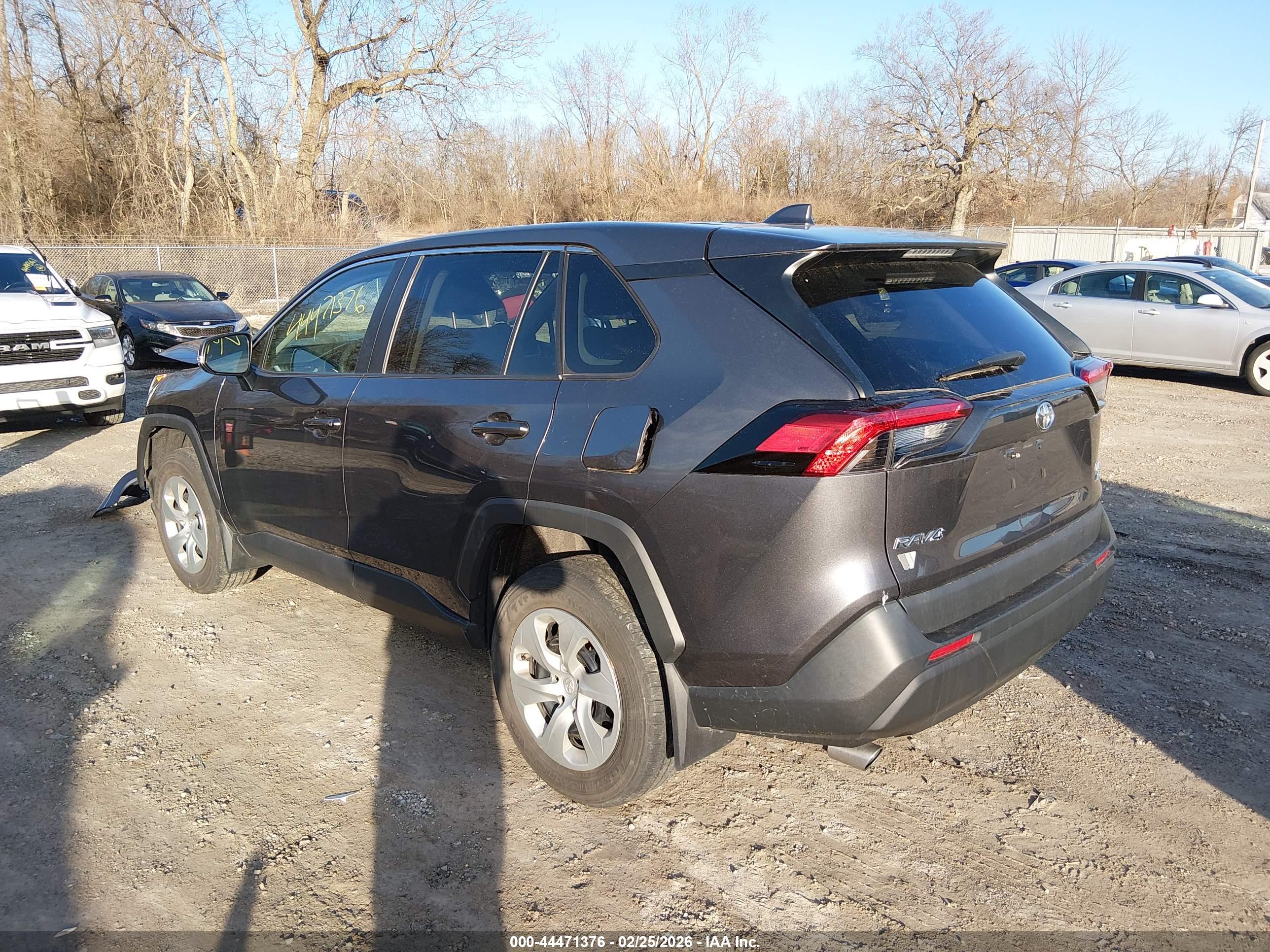 TOYOTA RAV4 image 3
