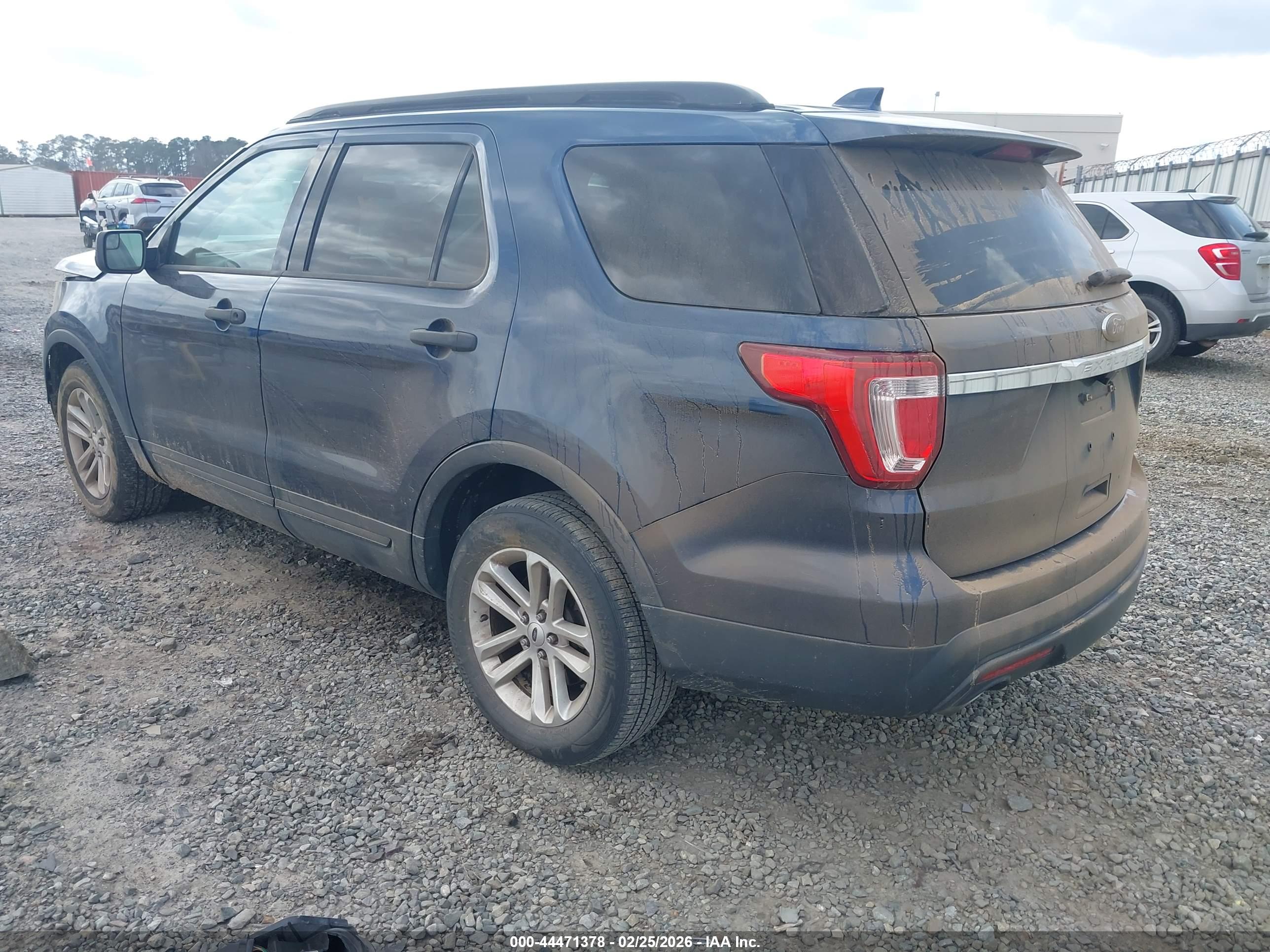FORD EXPLORER image 3
