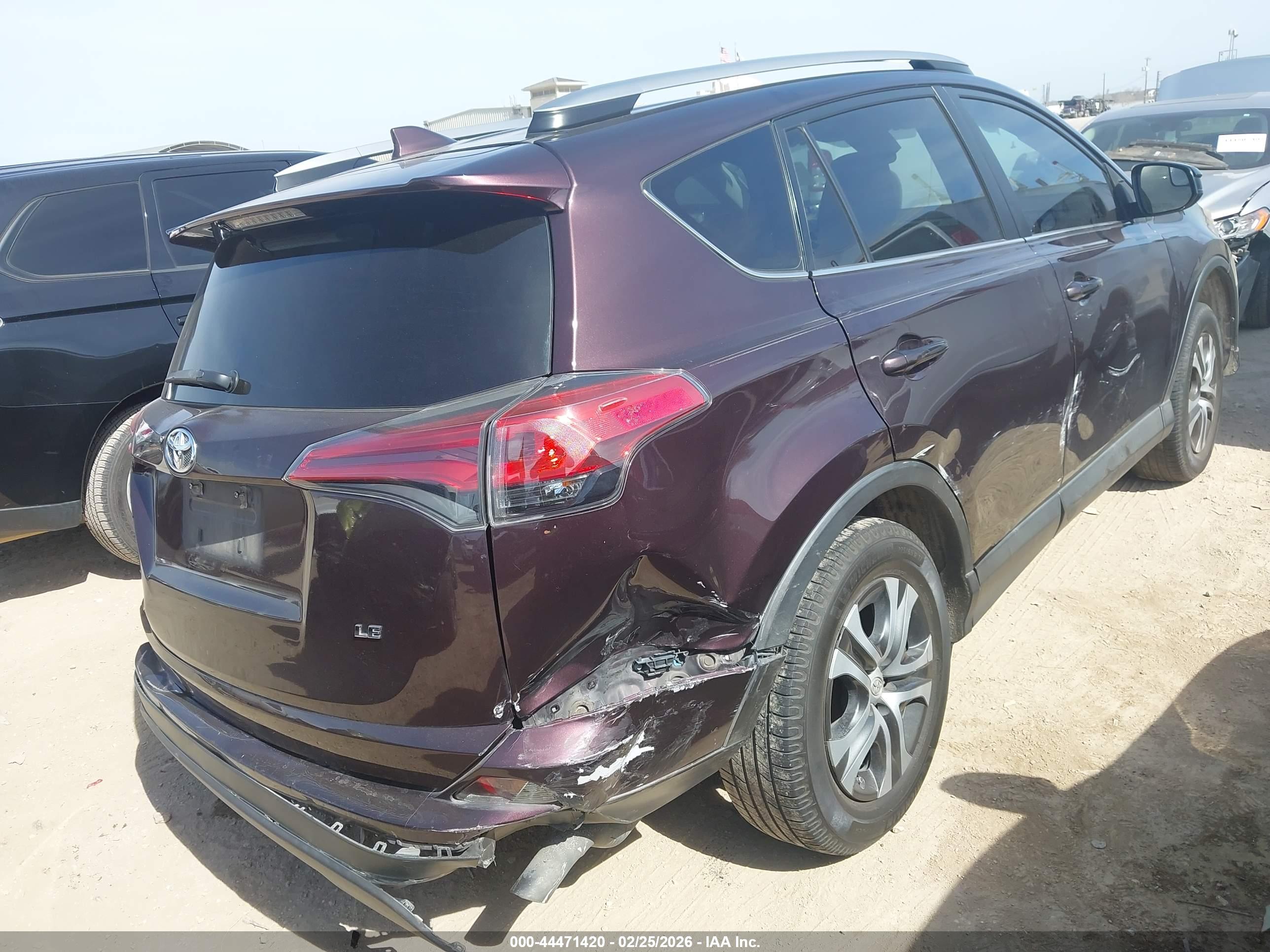 TOYOTA RAV4 image 4