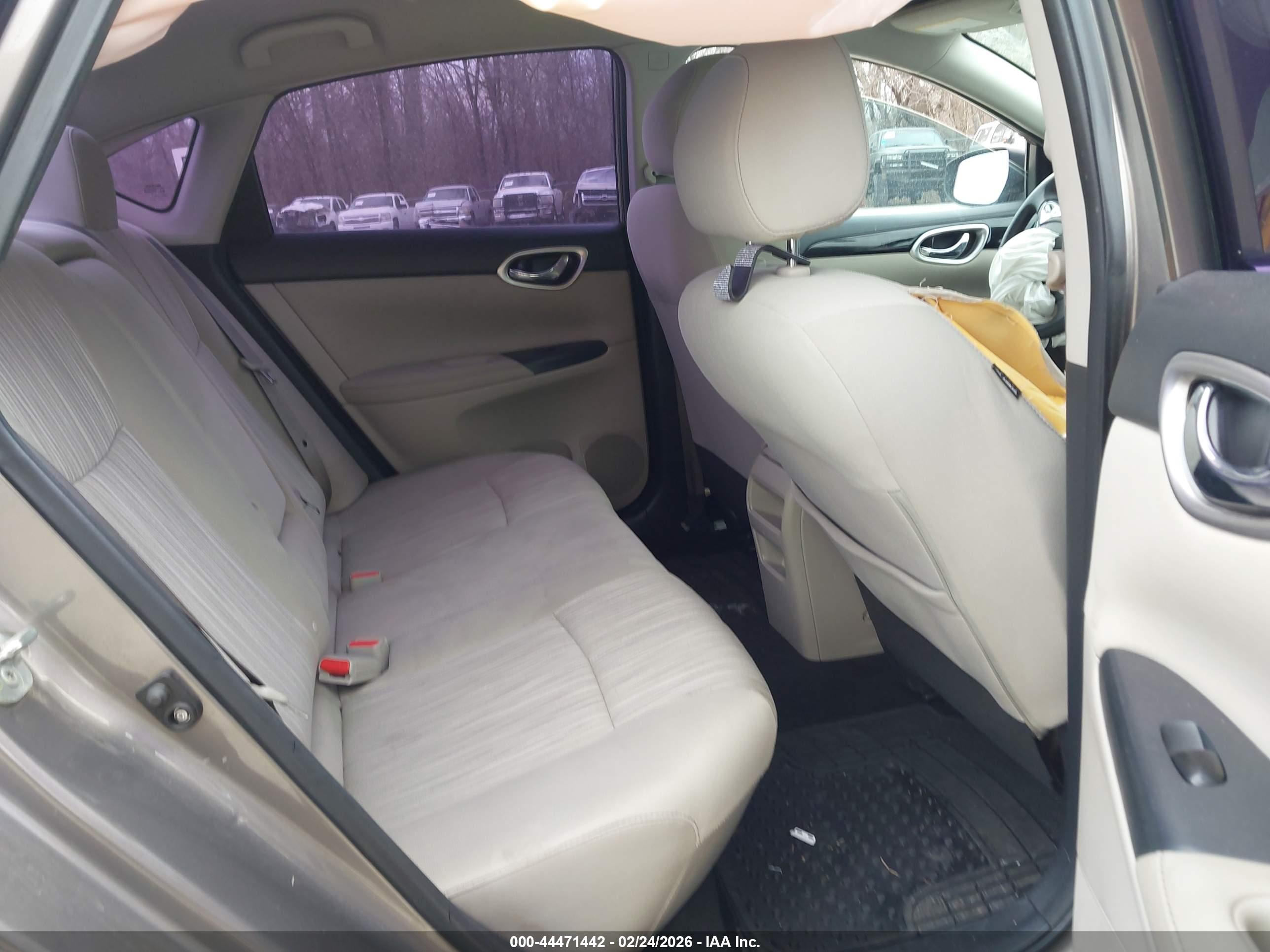 NISSAN SENTRA image 8