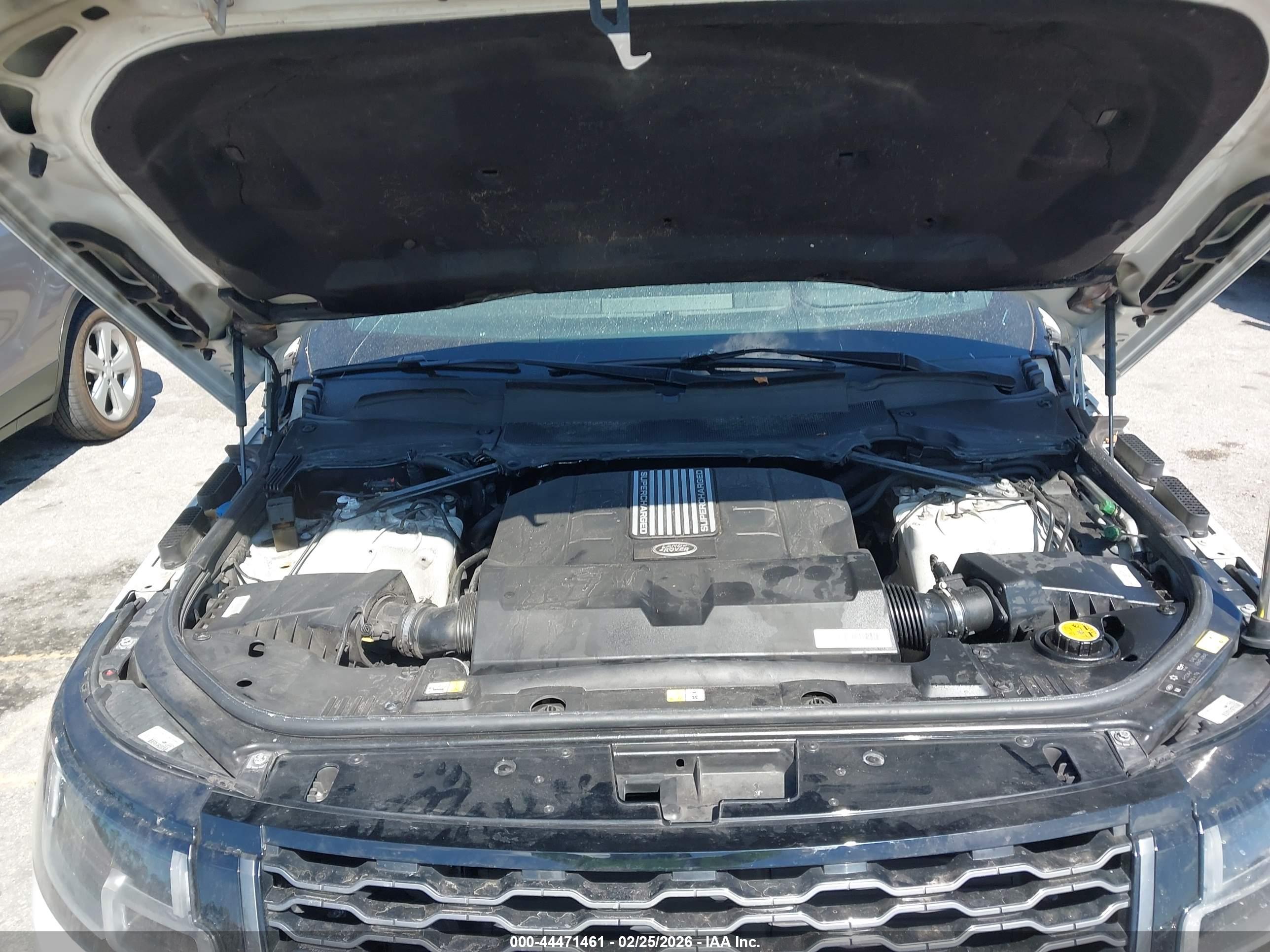 LAND ROVER image 10