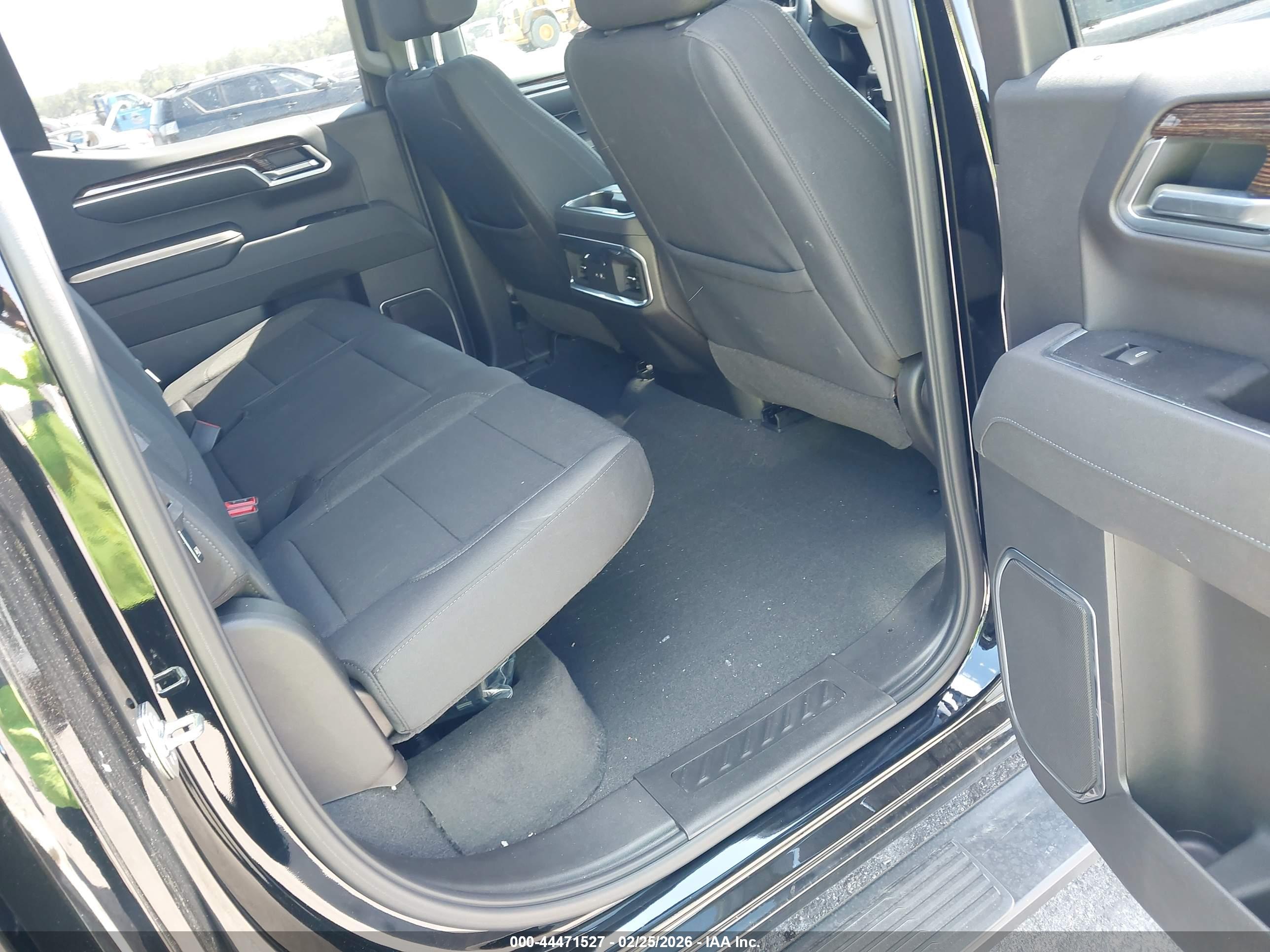 GMC SIERRA image 8