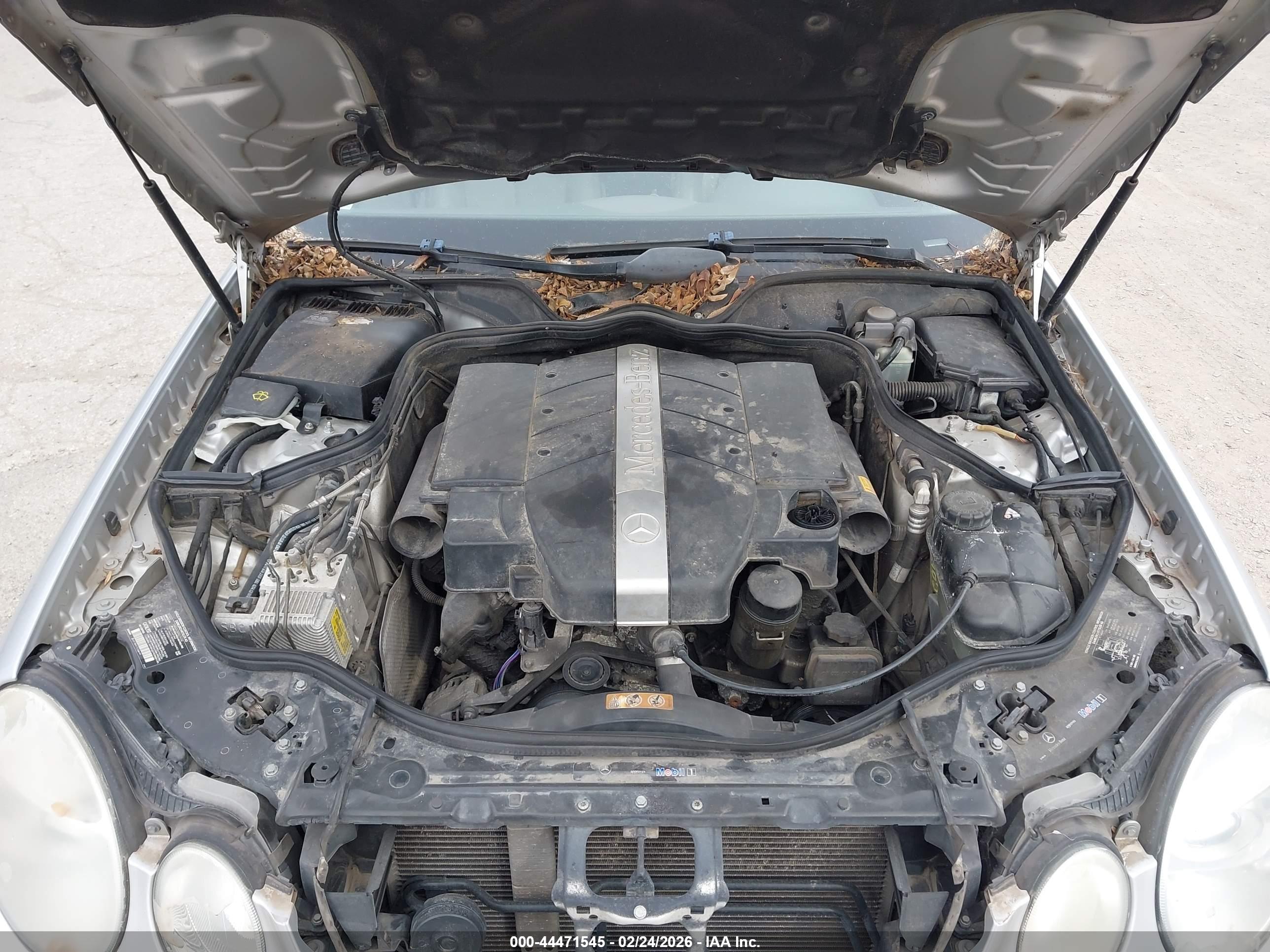 MERCEDES-BENZ E image 10
