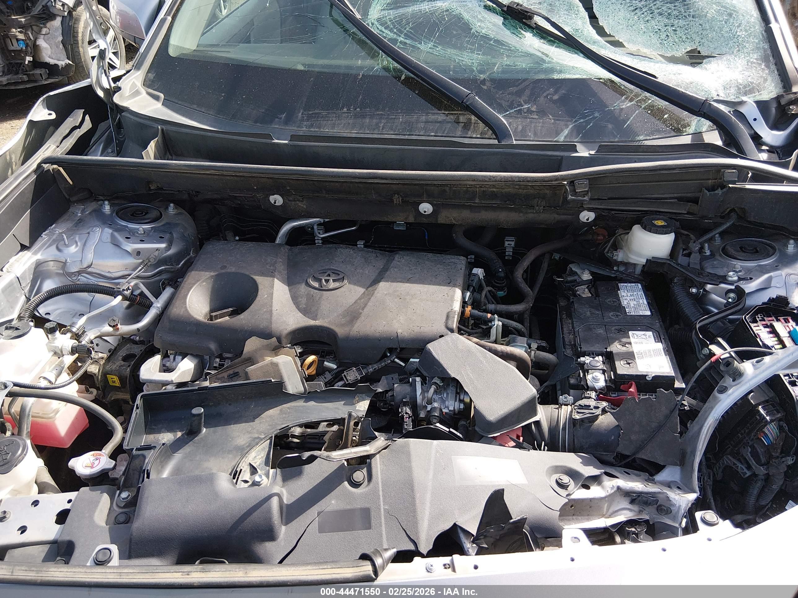 TOYOTA RAV4 image 10