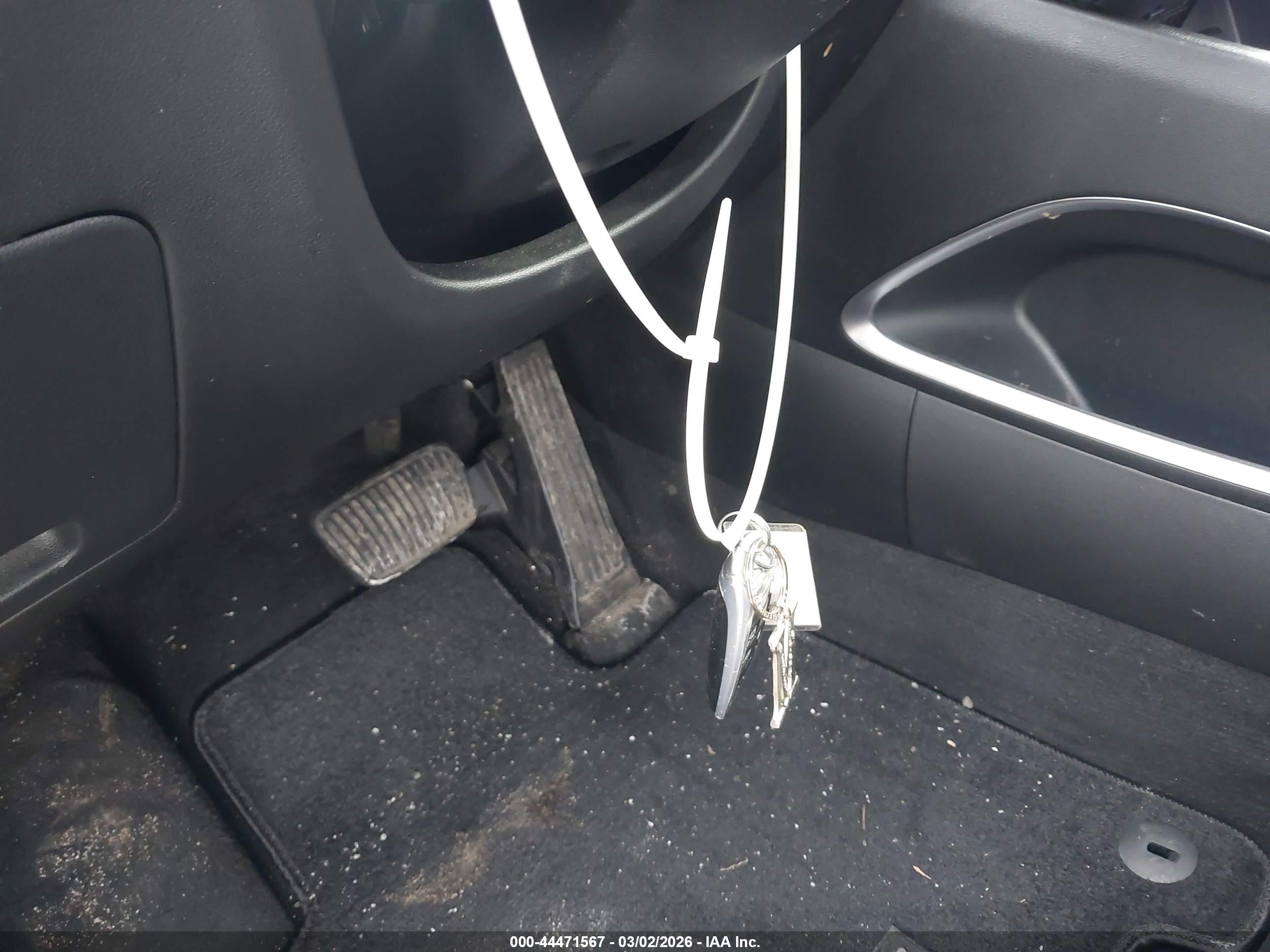 HYUNDAI TUCSON image 11