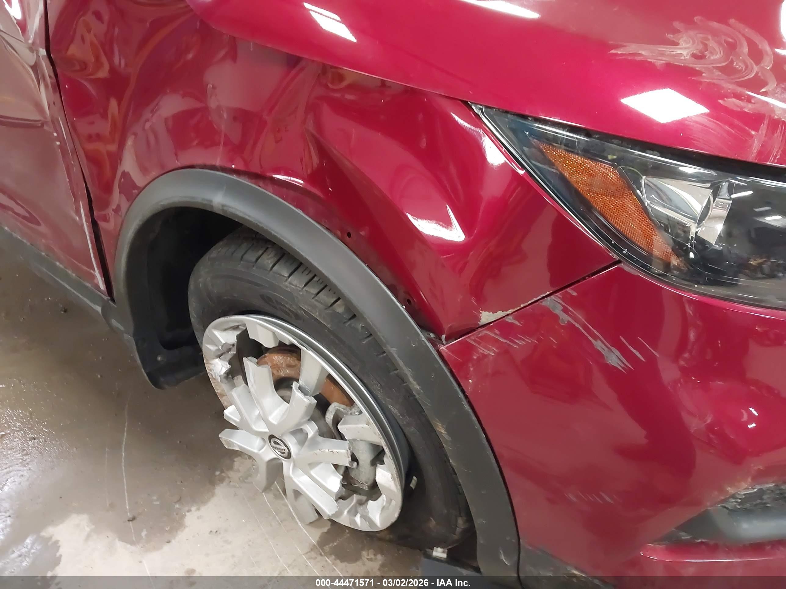 NISSAN ROGUE image 6