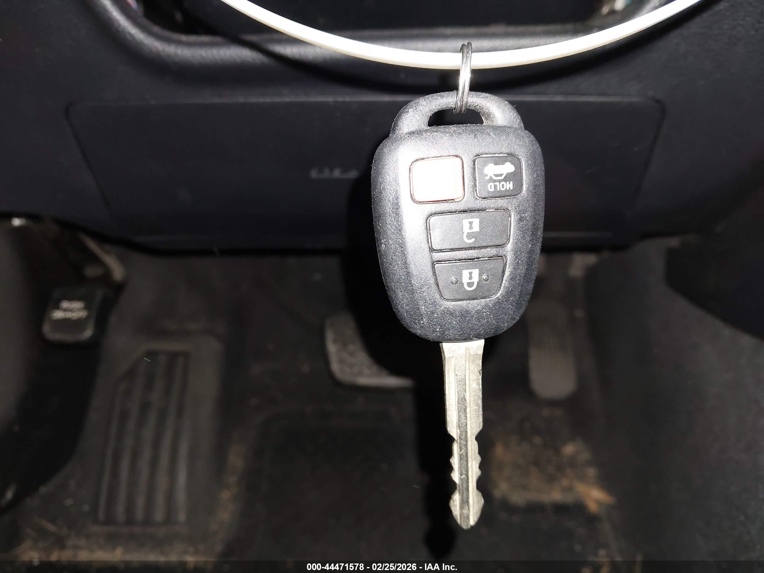 TOYOTA CAMRY image 11