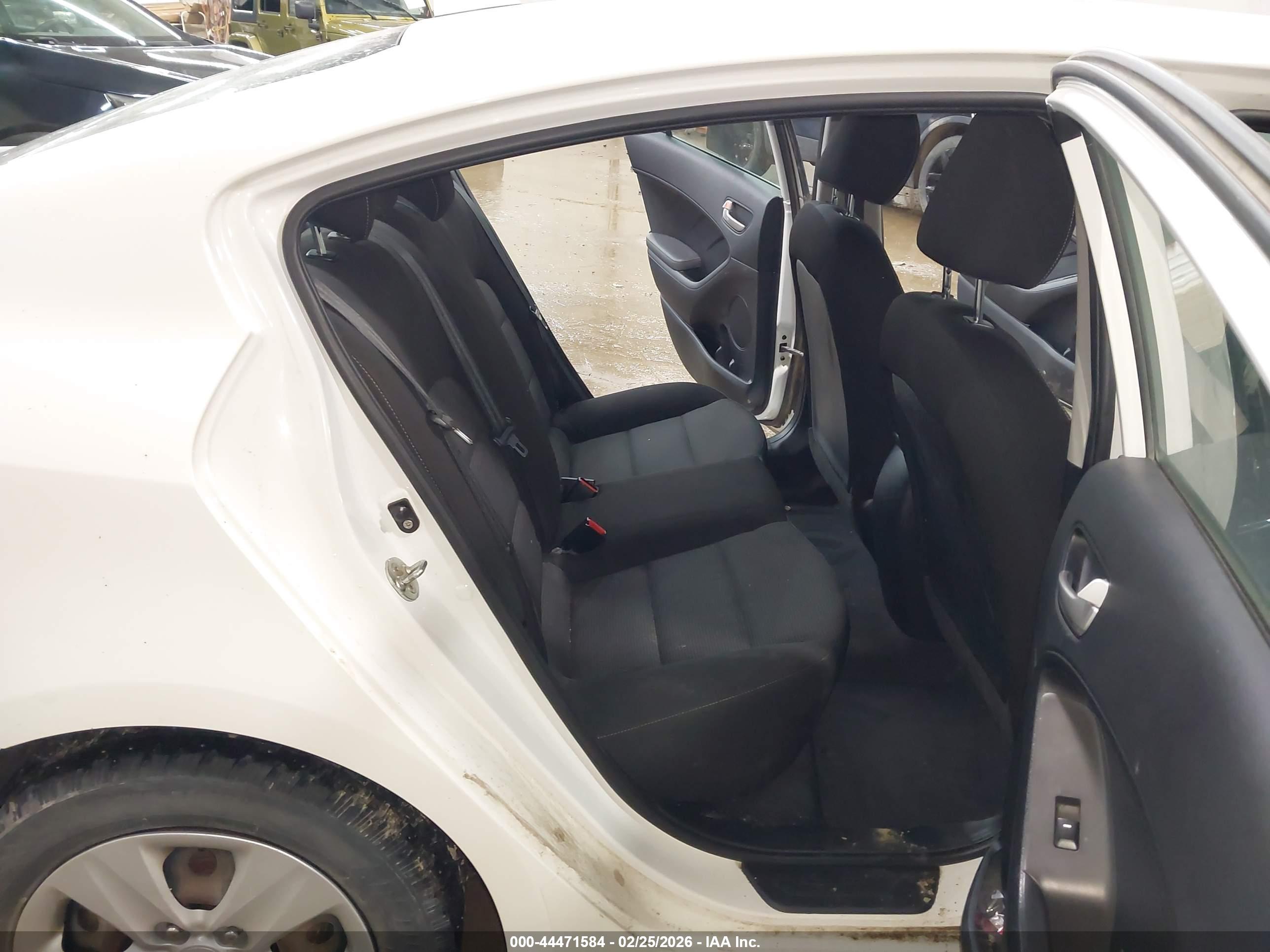 KIA FORTE image 8