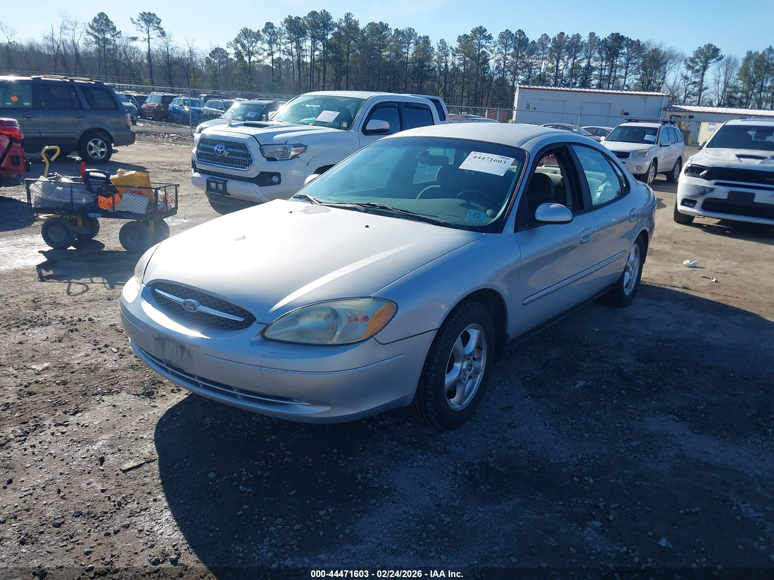 FORD TAURUS image 2