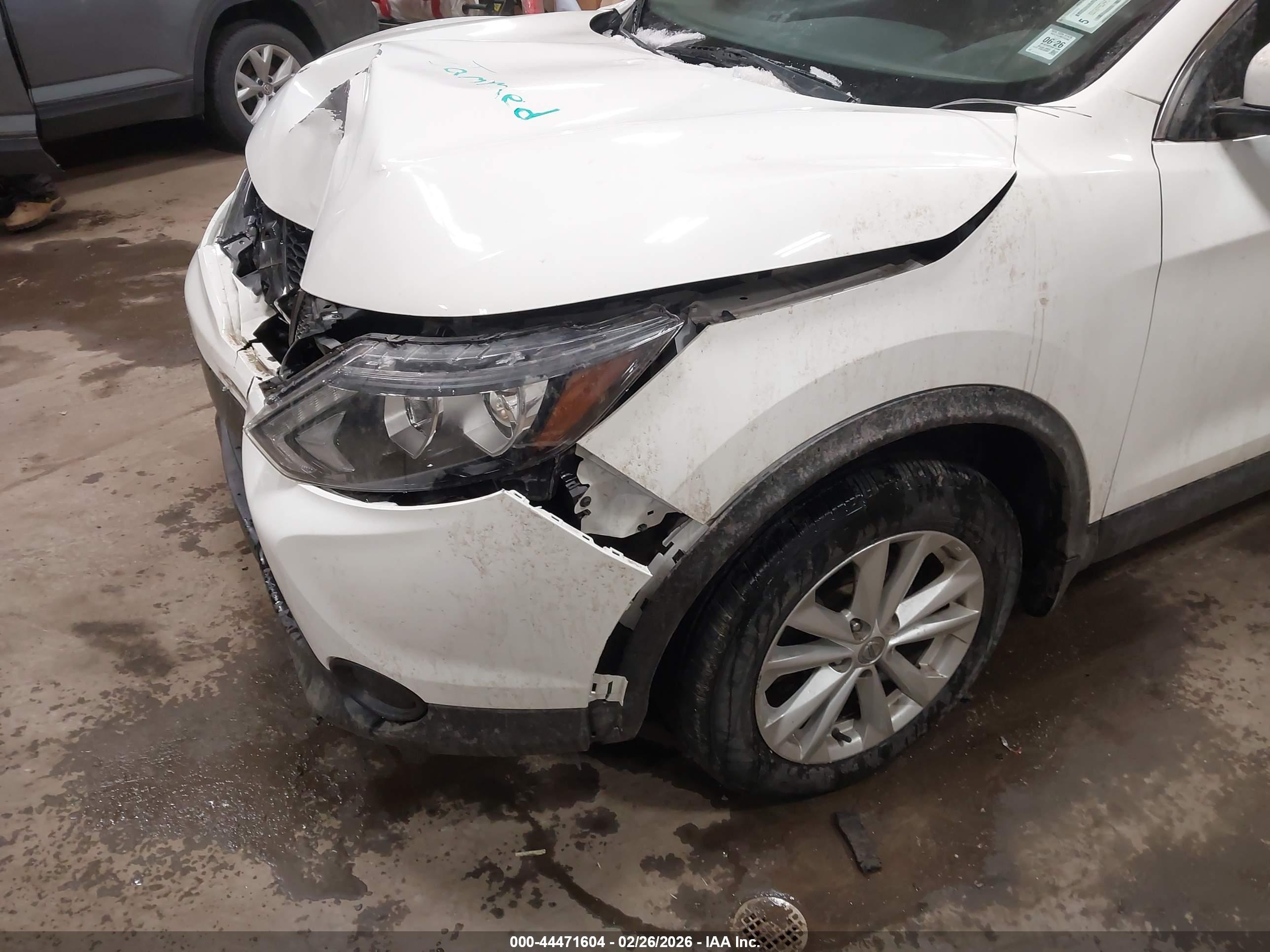 NISSAN ROGUE image 6