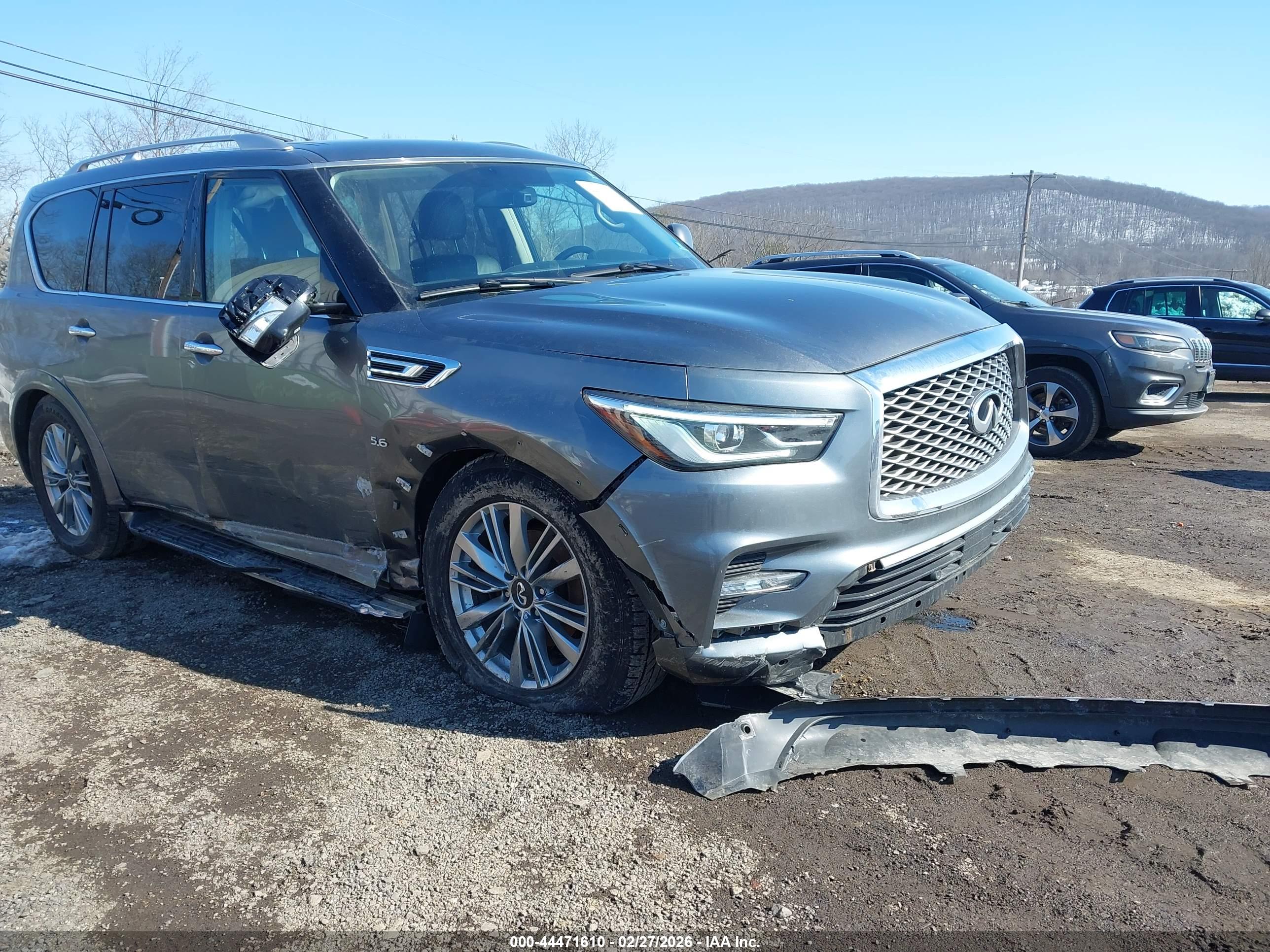 INFINITI QX80 image 6