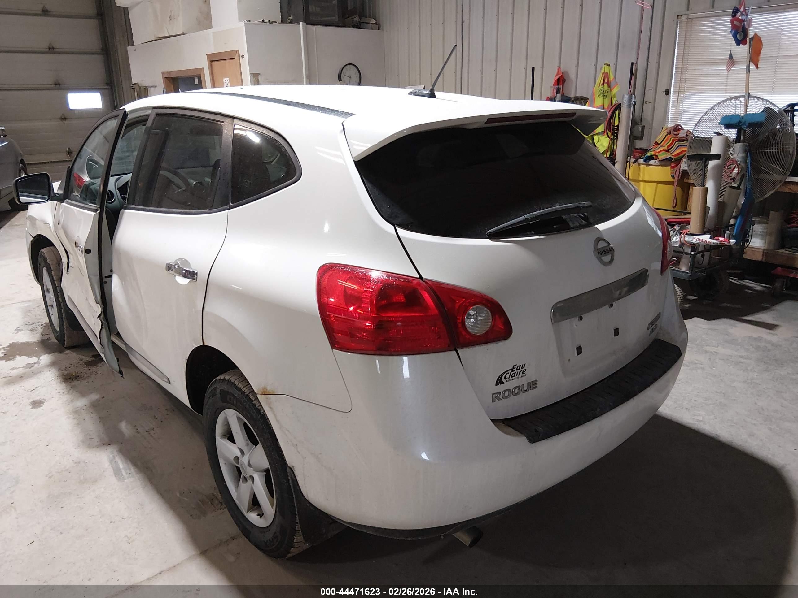 NISSAN ROGUE image 3