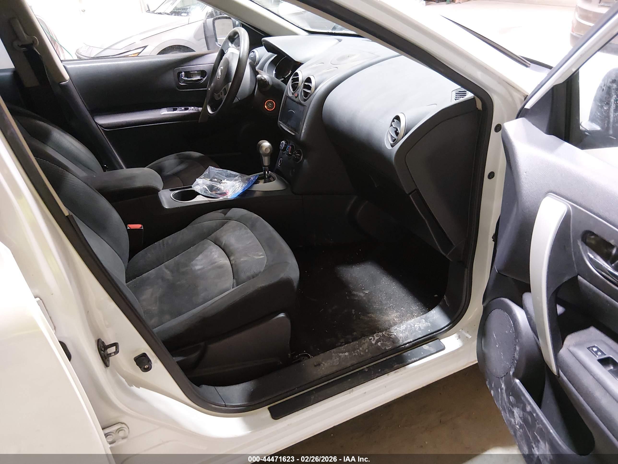 NISSAN ROGUE image 5