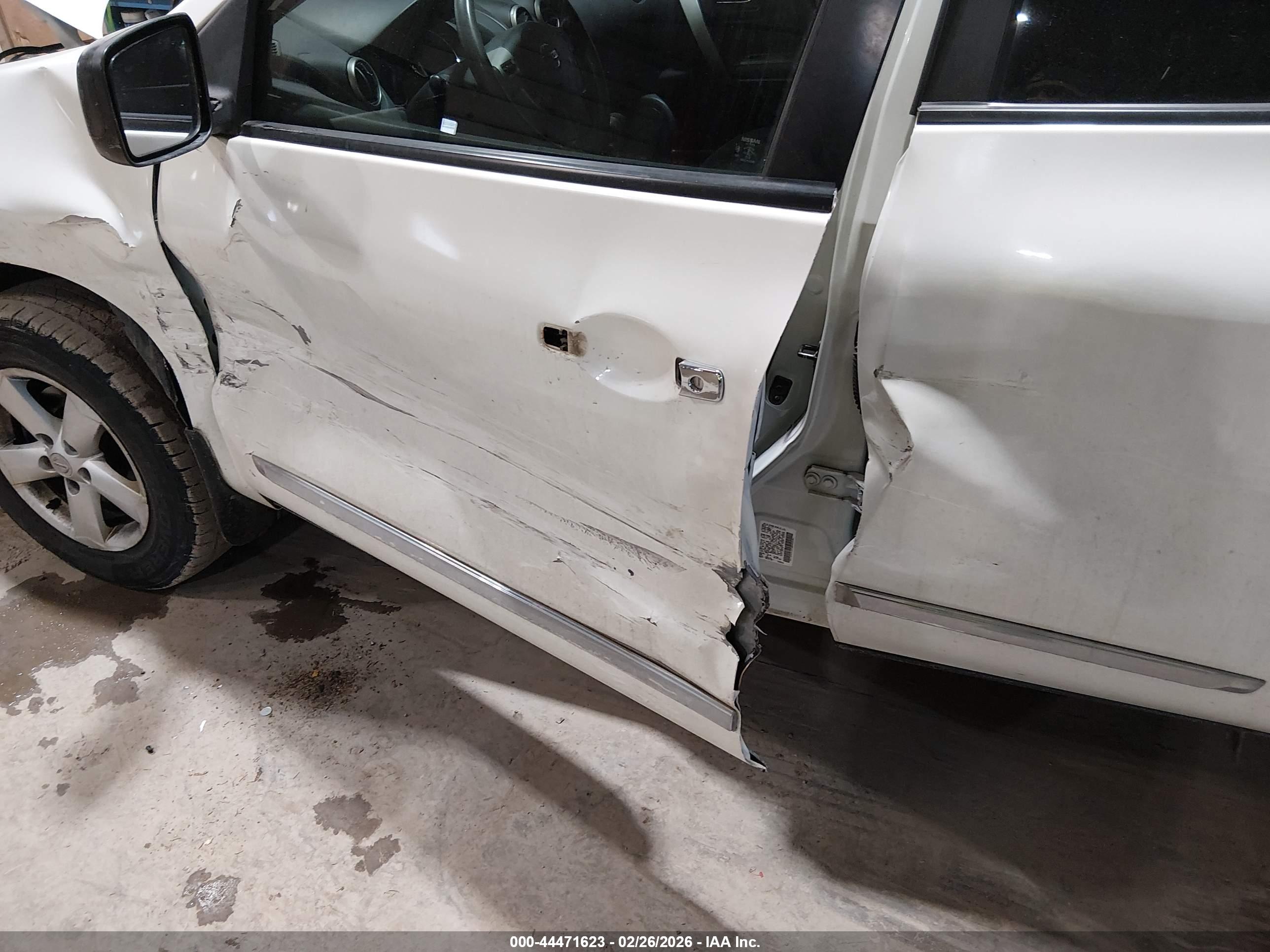 NISSAN ROGUE image 6