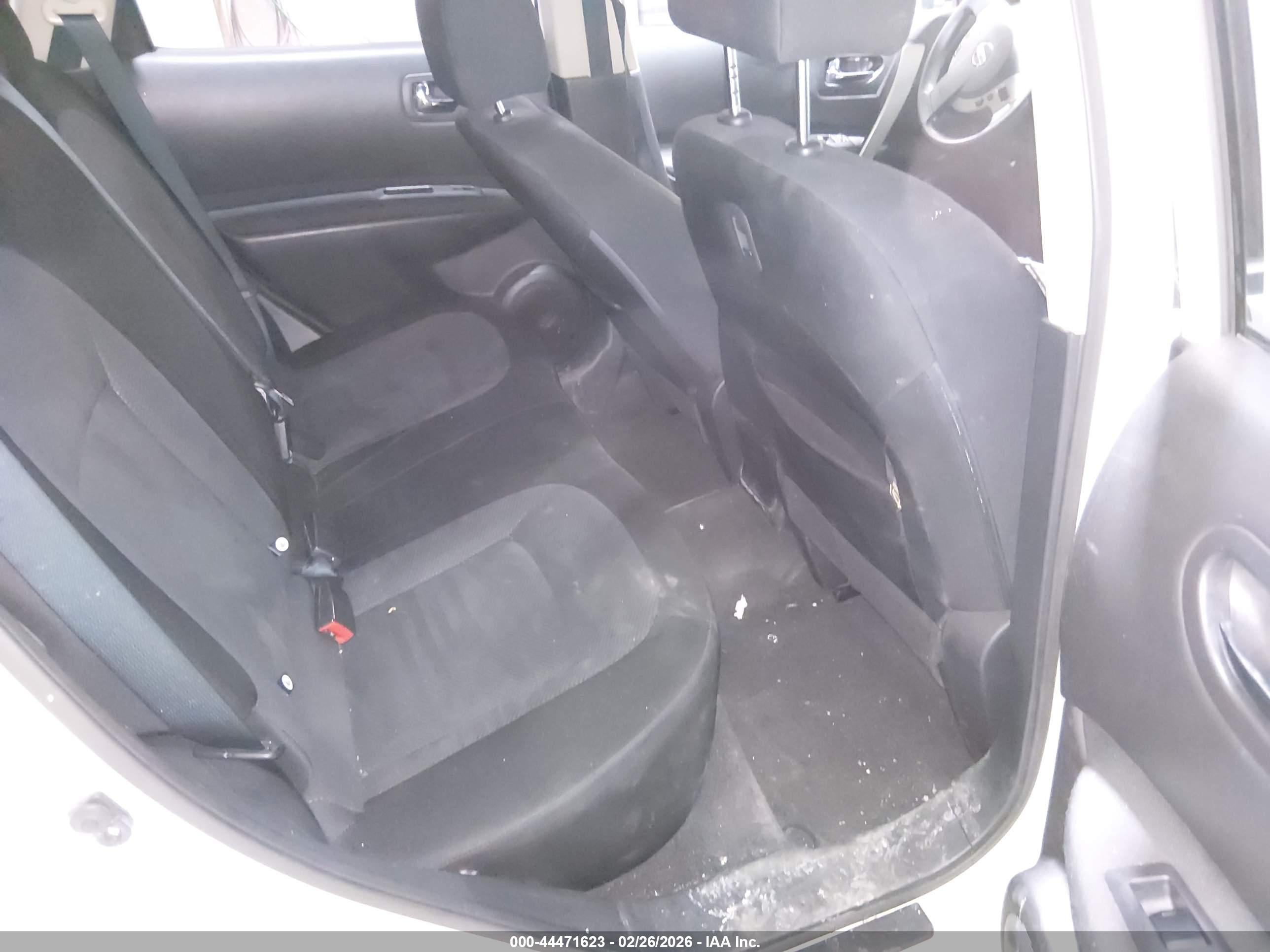 NISSAN ROGUE image 8