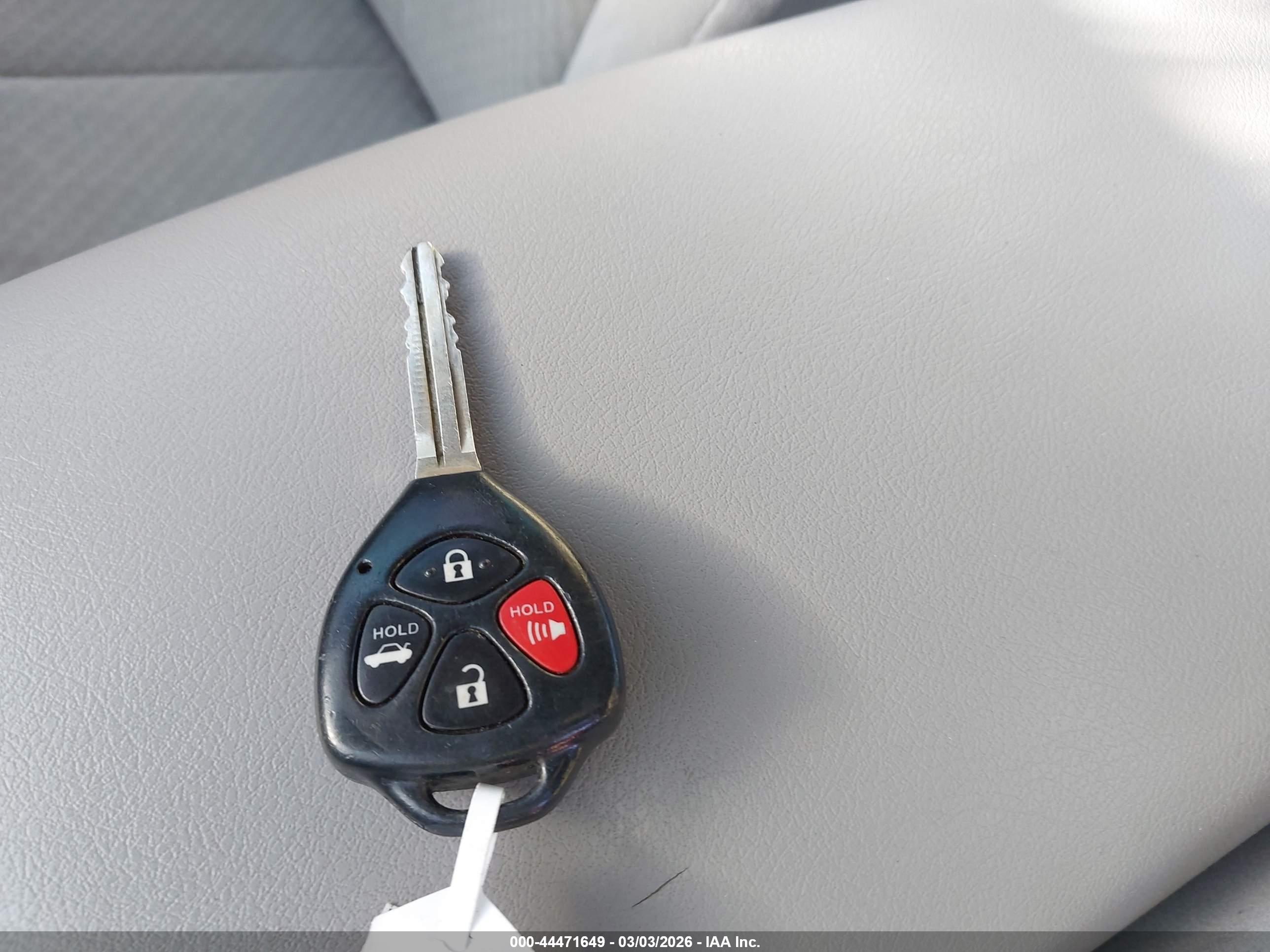 TOYOTA CAMRY image 11