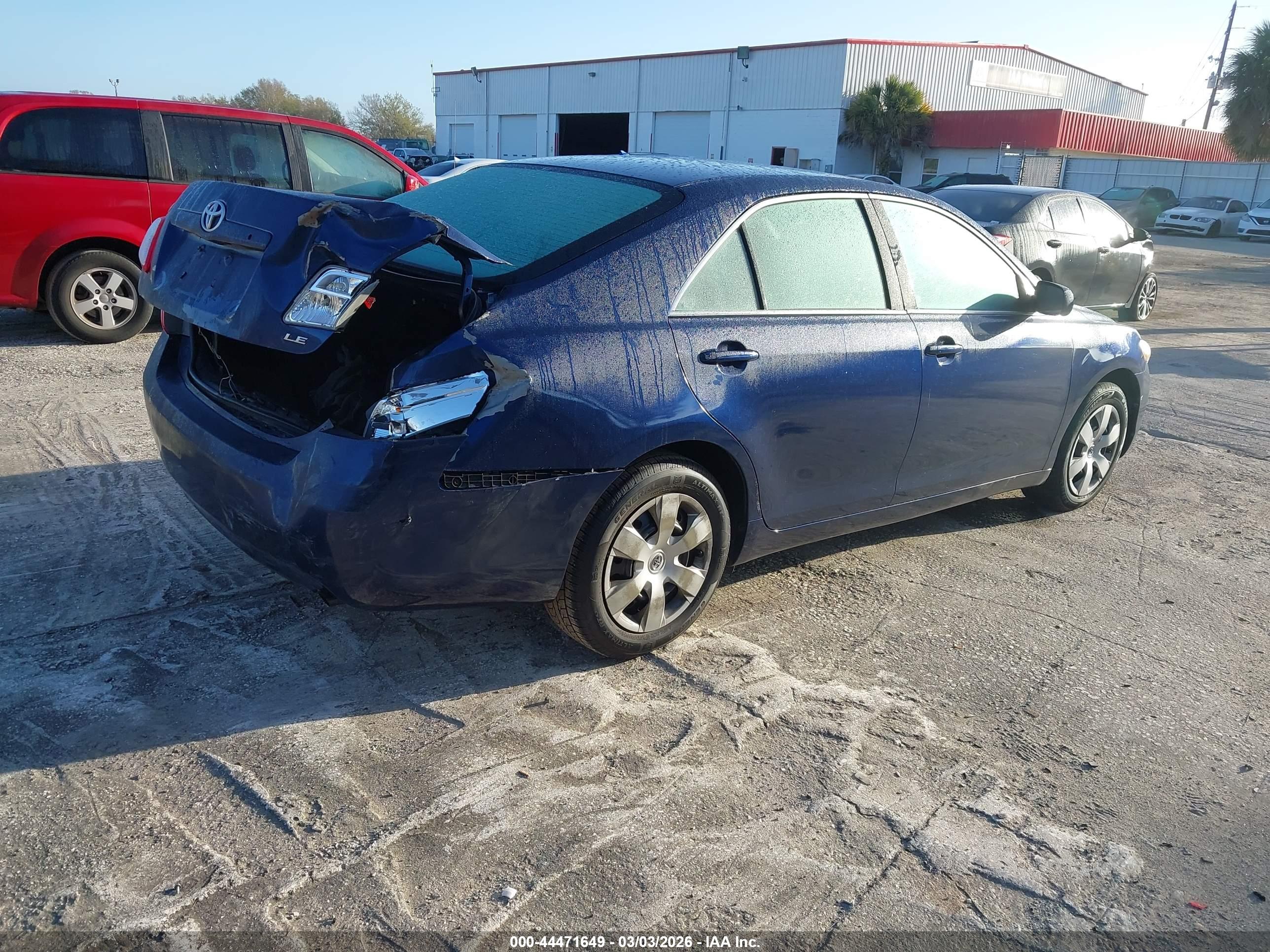 TOYOTA CAMRY image 4