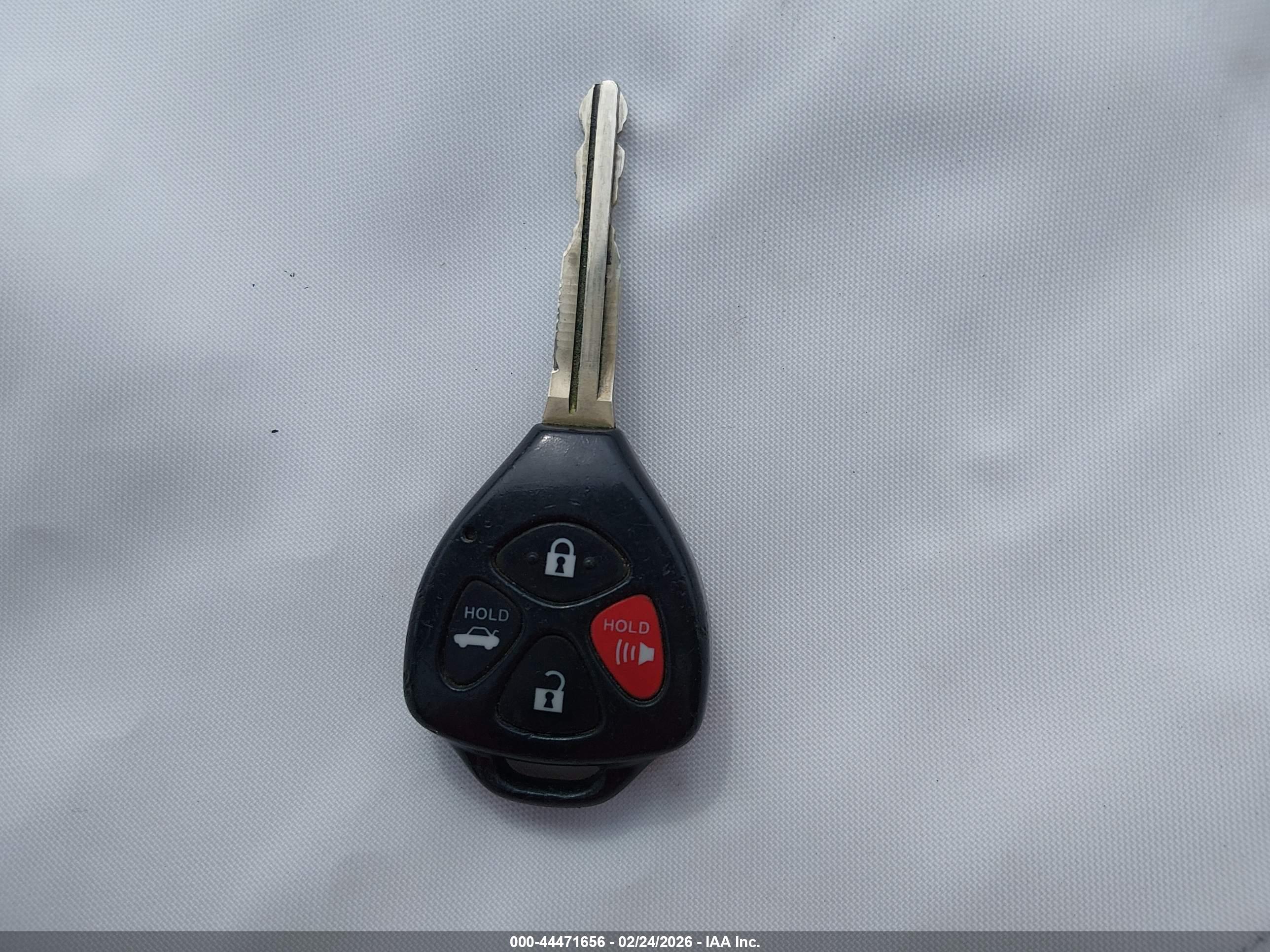TOYOTA CAMRY image 11