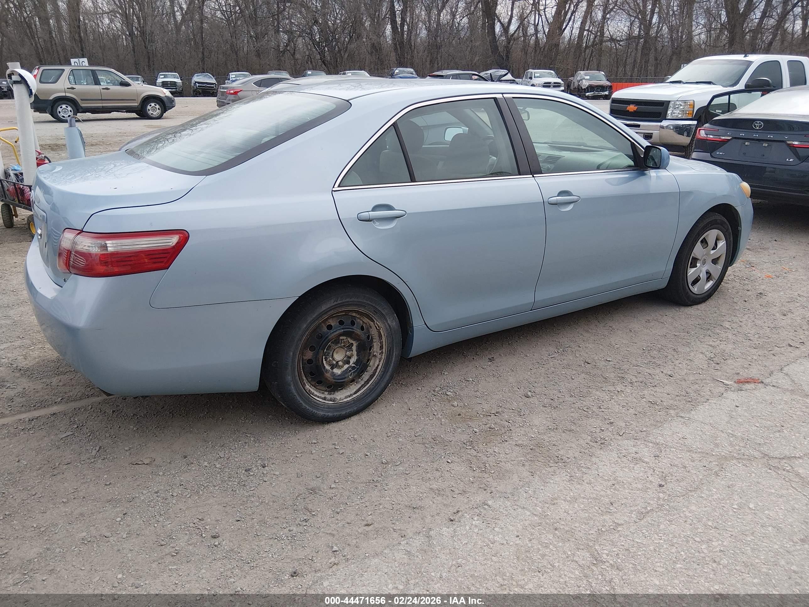 TOYOTA CAMRY image 4