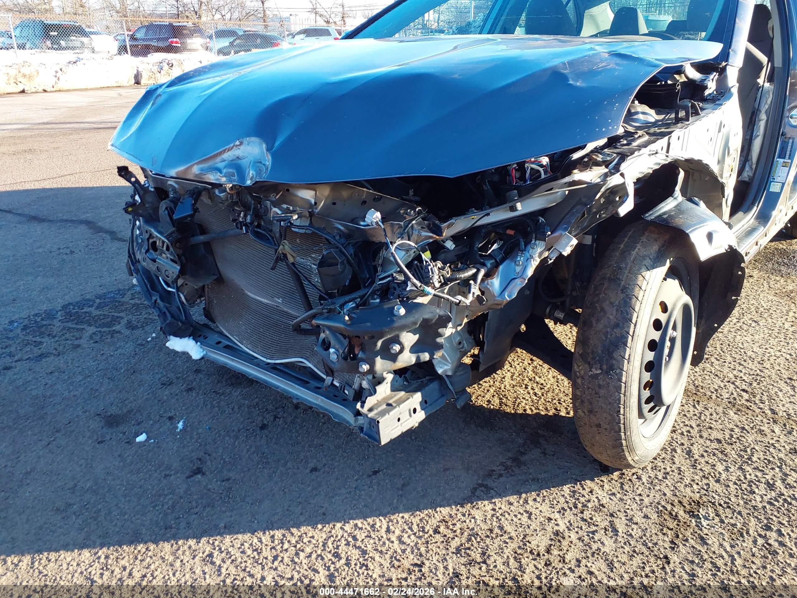 TOYOTA CAMRY image 6