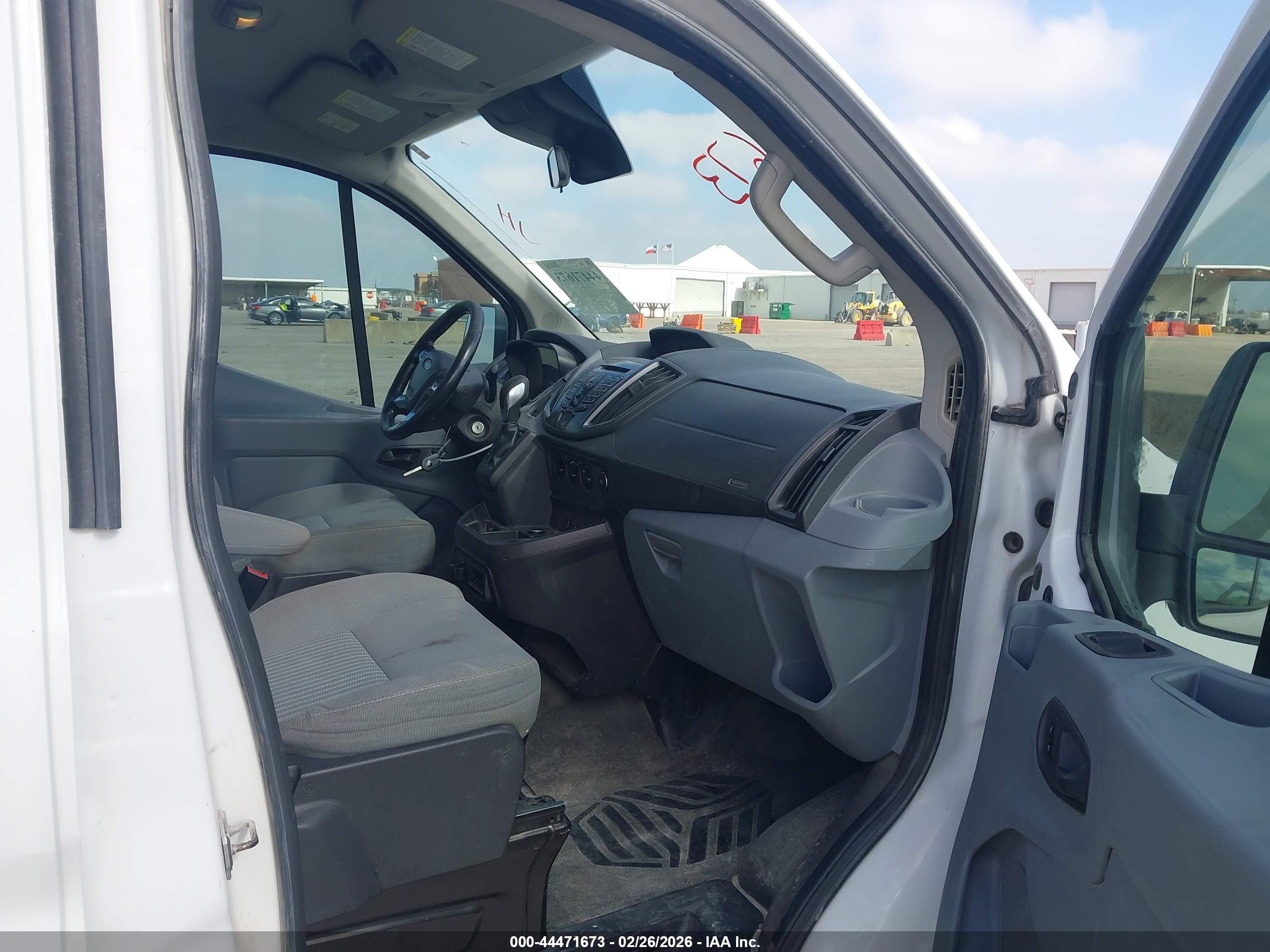FORD TRANSIT-350 image 5