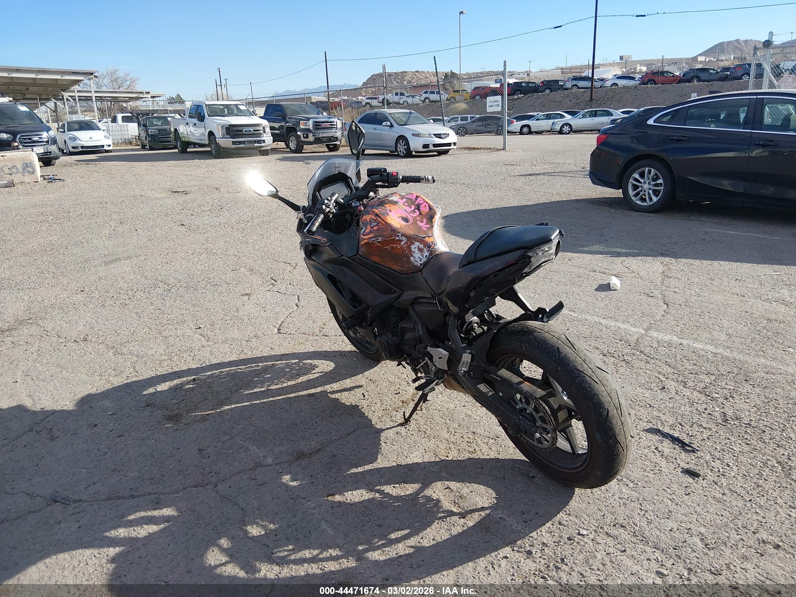 KAWASAKI EX650 image 3