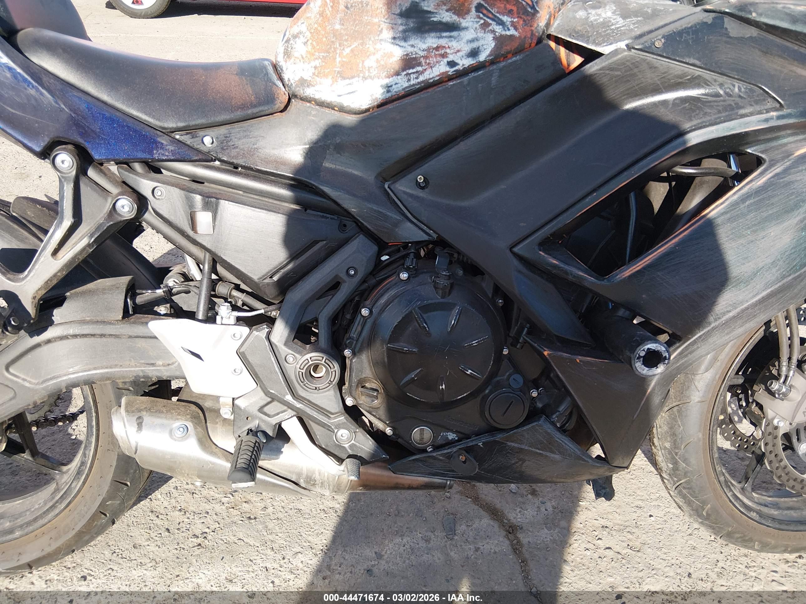 KAWASAKI EX650 image 8