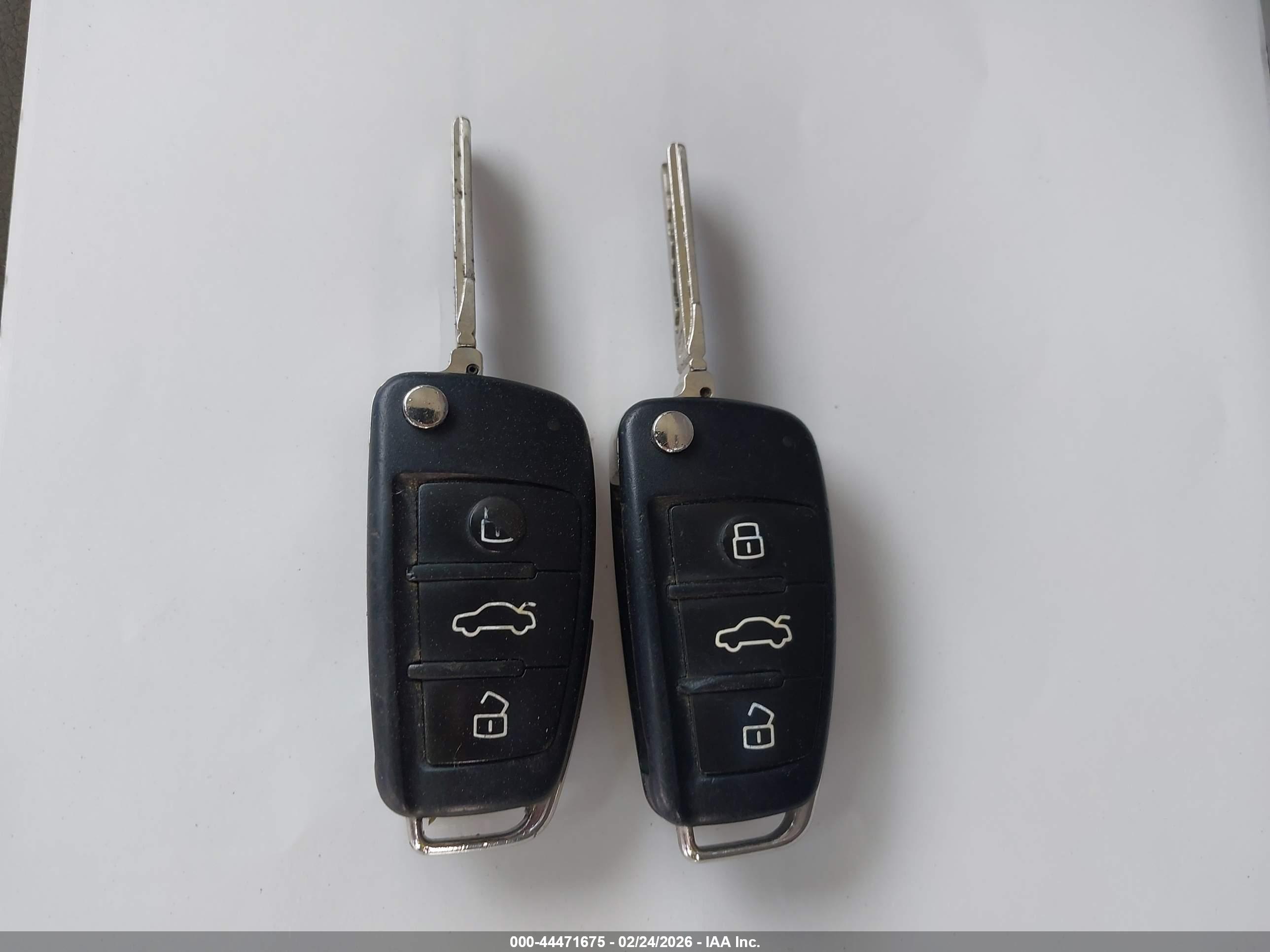 AUDI A4 image 11