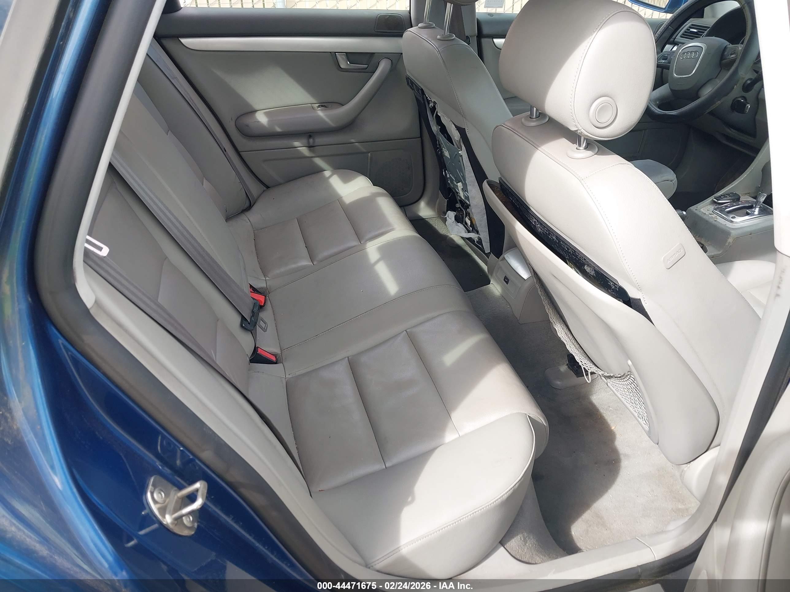 AUDI A4 image 8