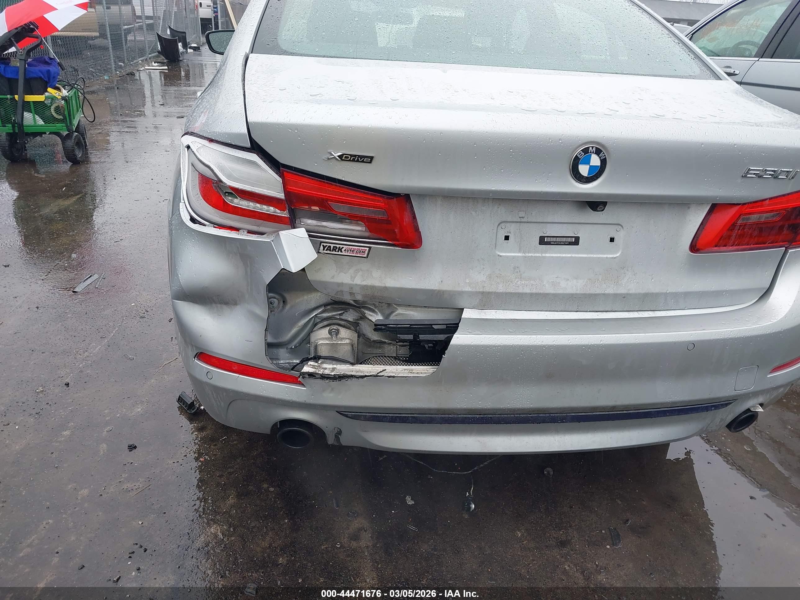 BMW 530I image 6