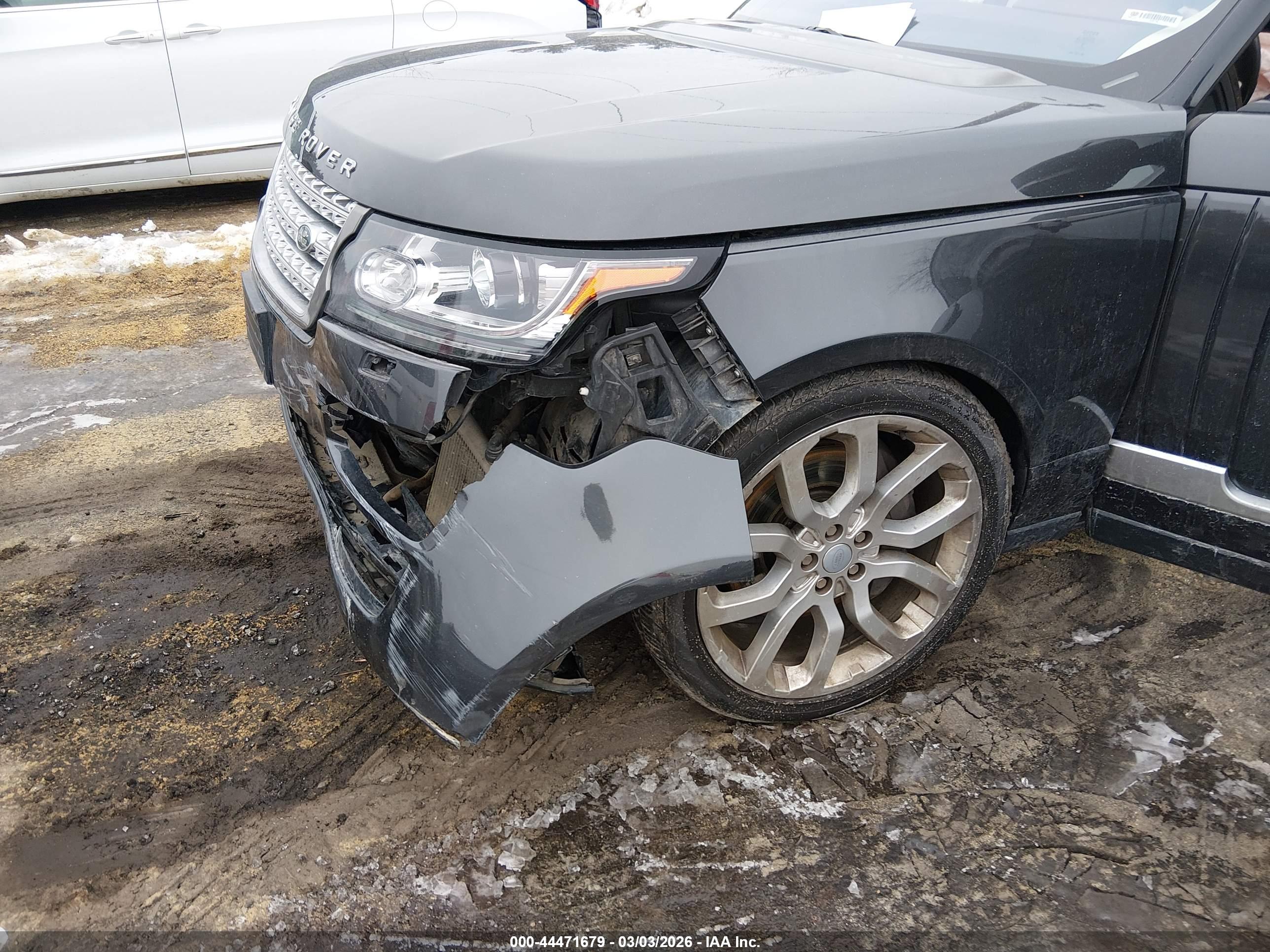 LAND ROVER image 6