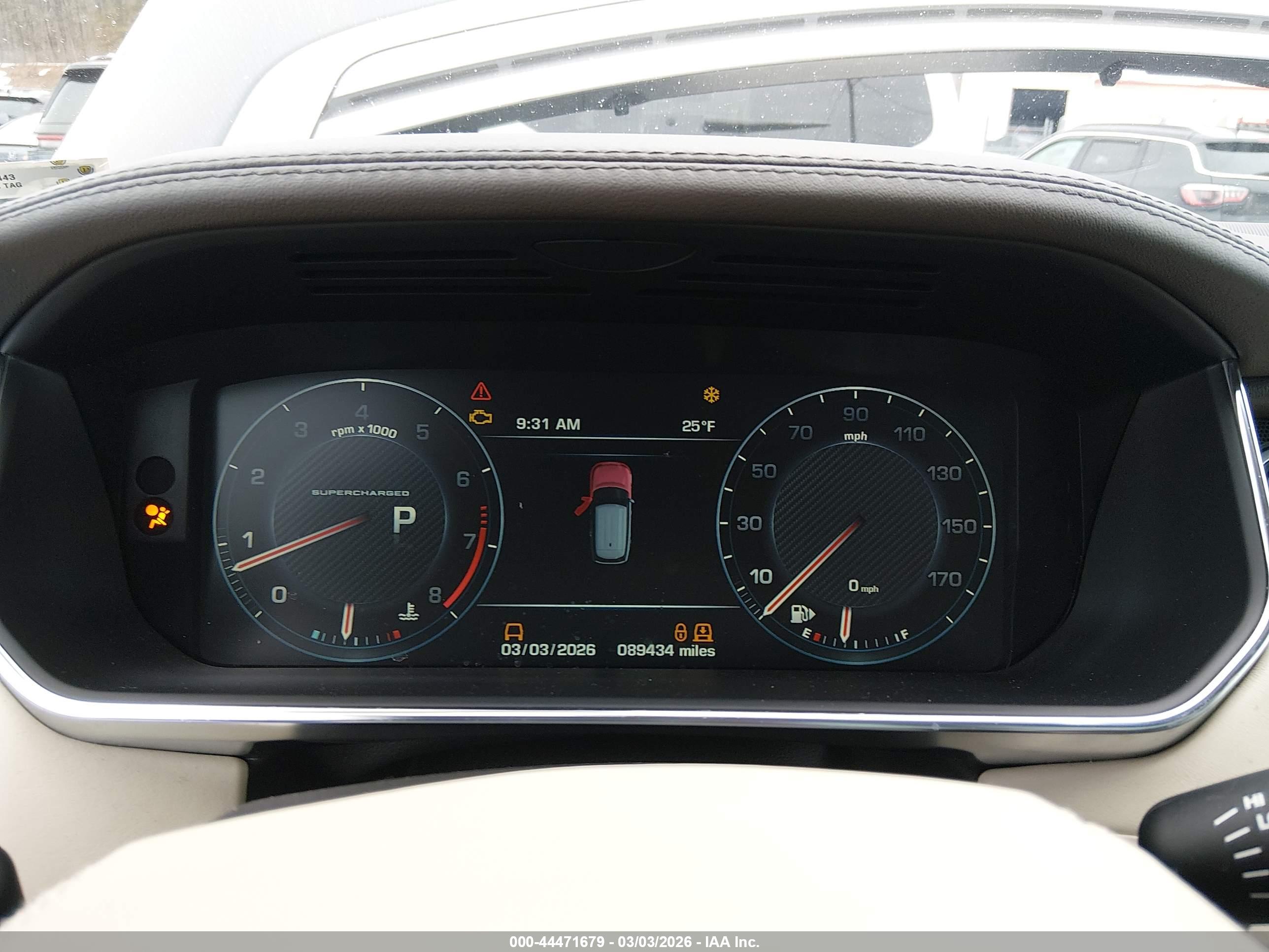 LAND ROVER image 7