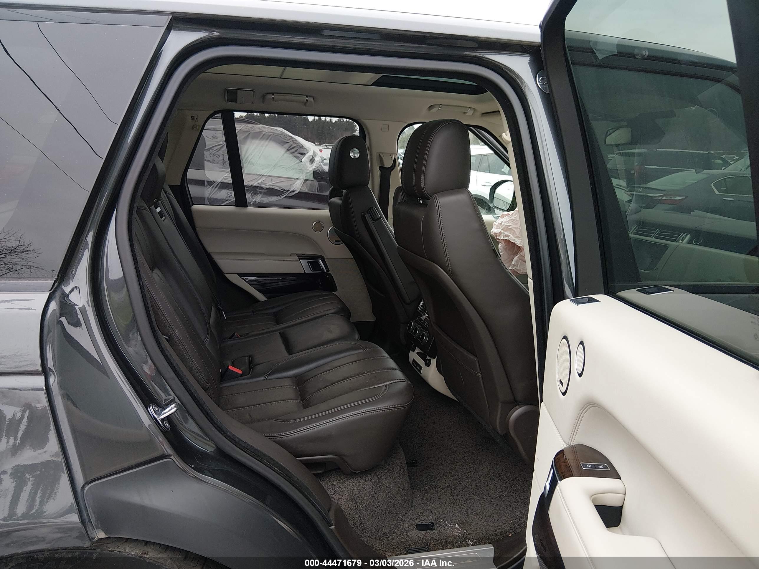 LAND ROVER image 8