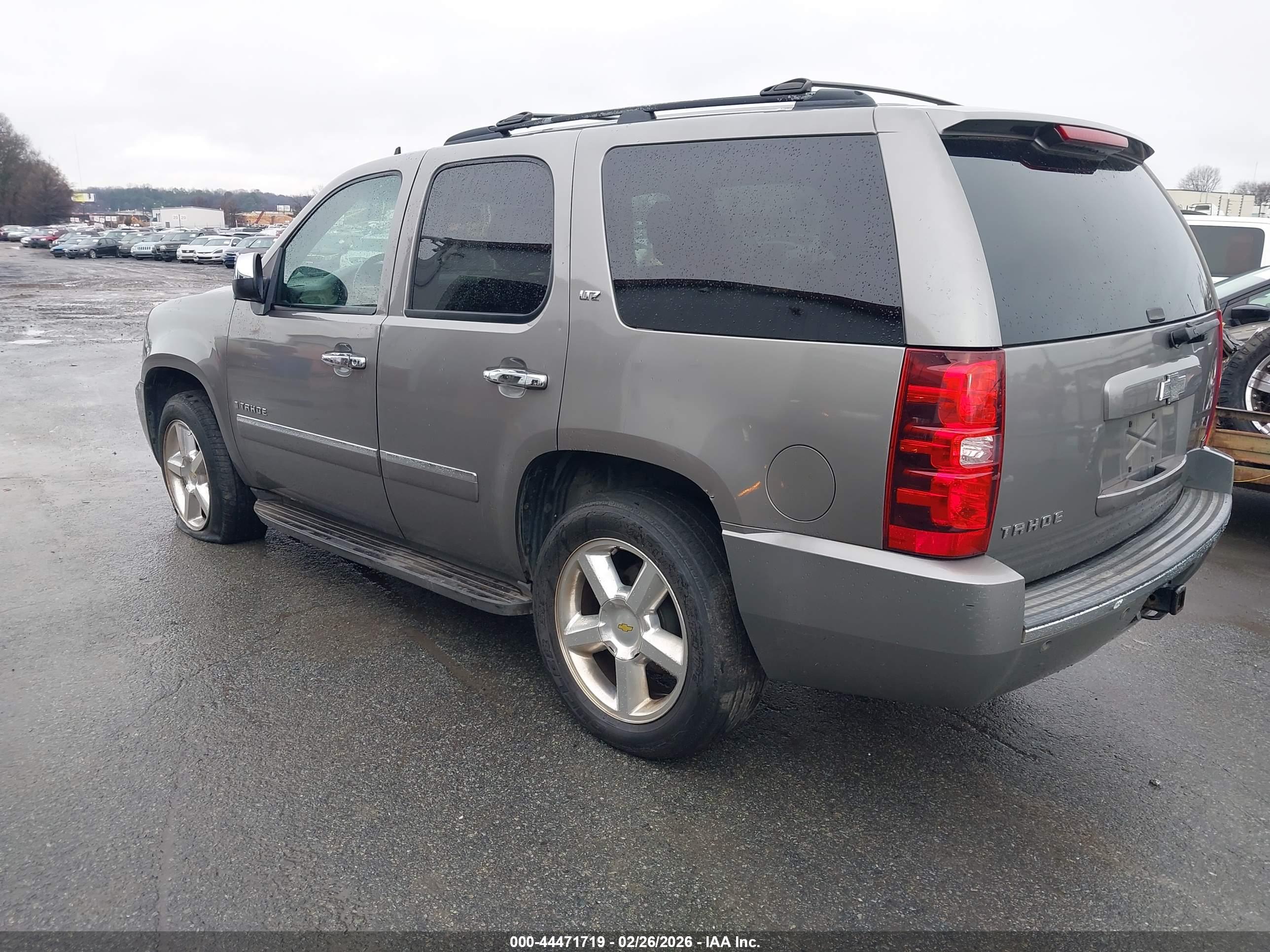 CHEVROLET TAHOE image 3