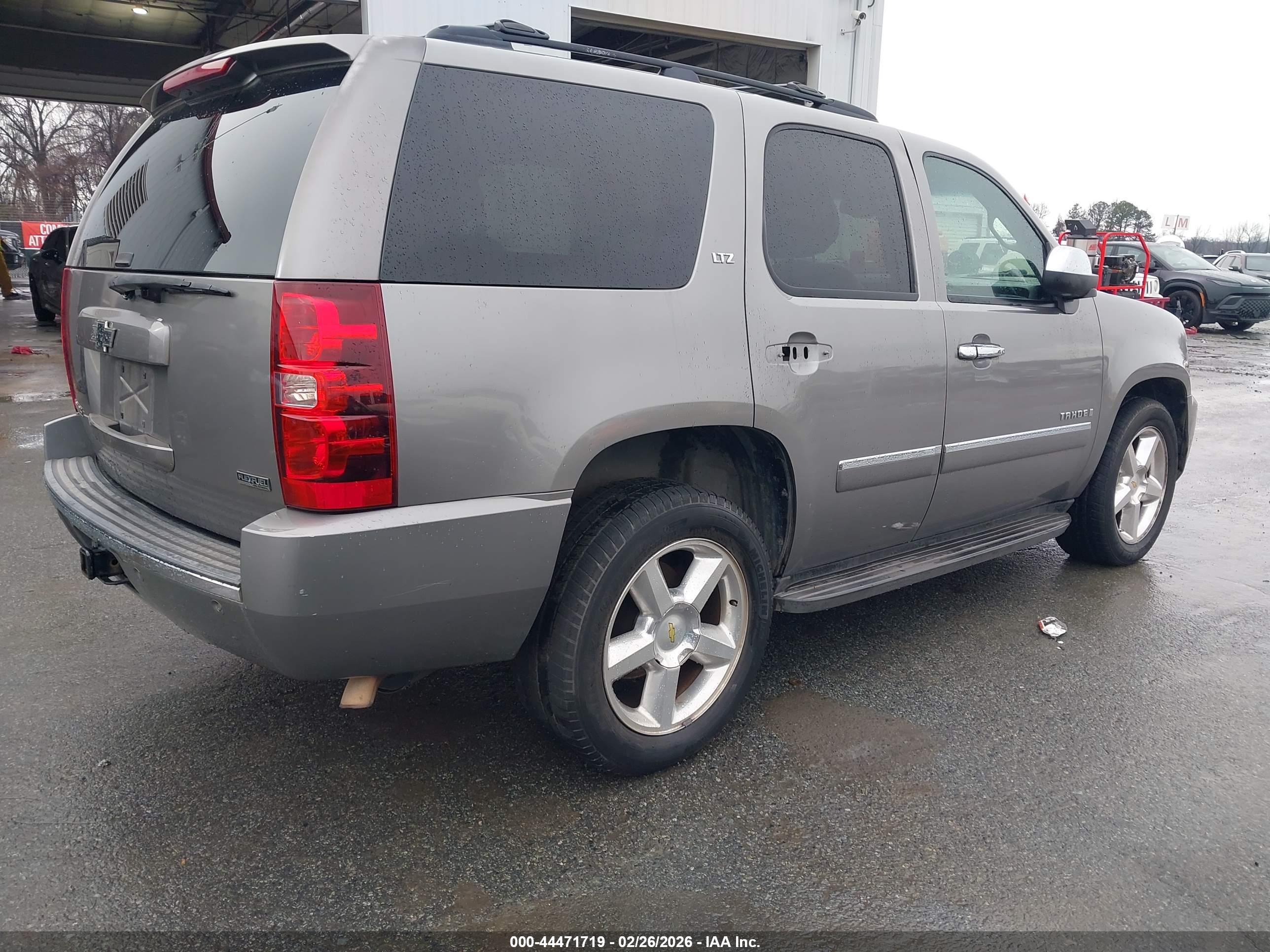 CHEVROLET TAHOE image 4