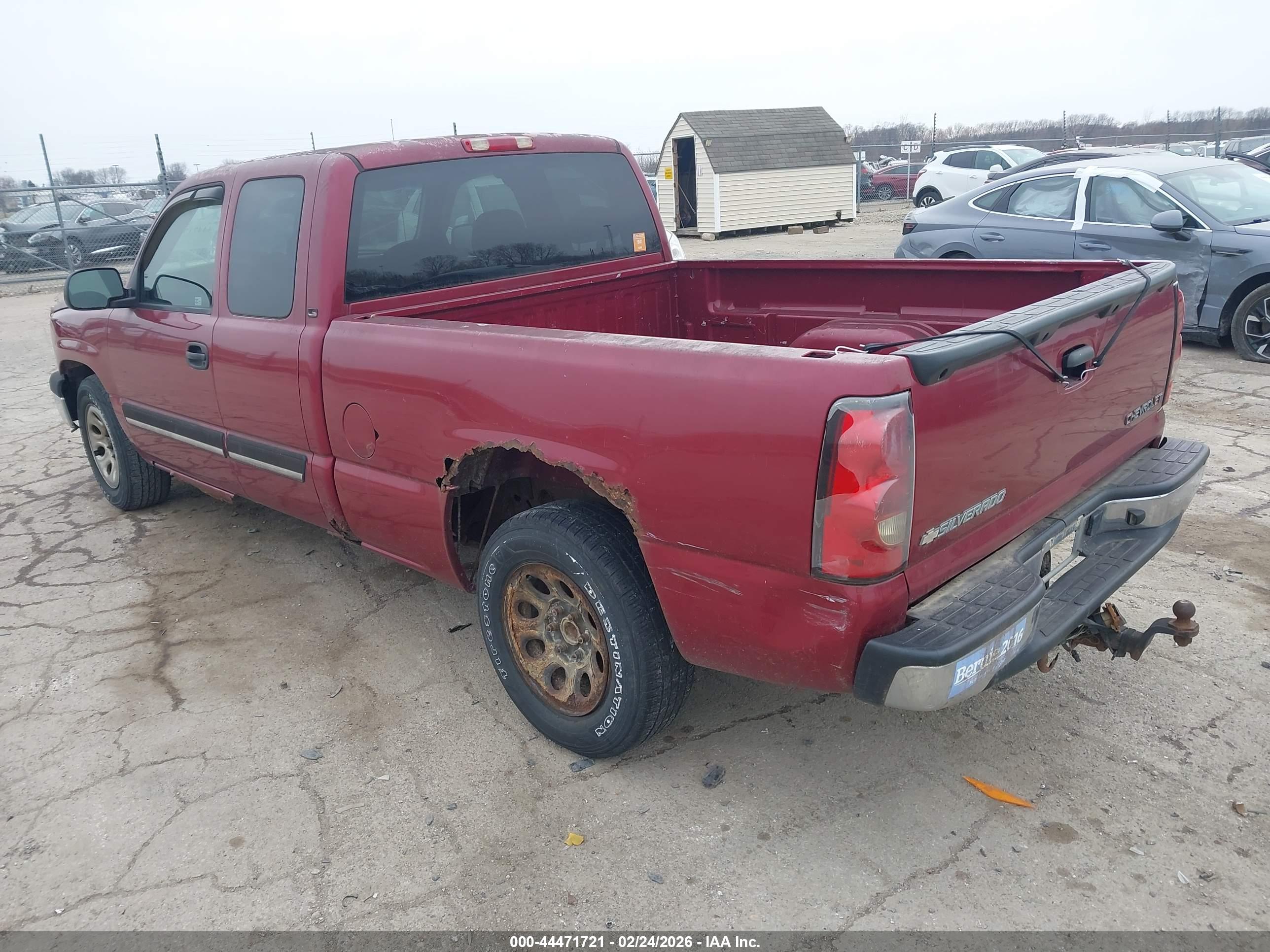 CHEVROLET SILVERADO image 3