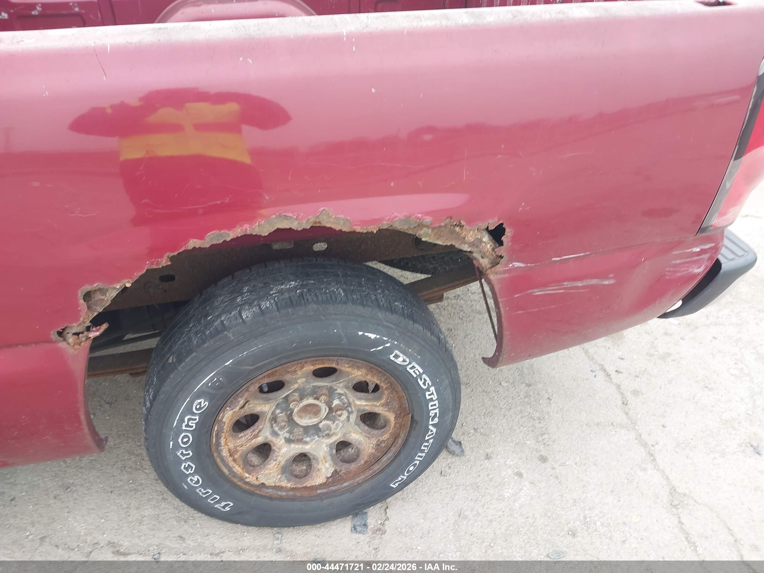 CHEVROLET SILVERADO image 6