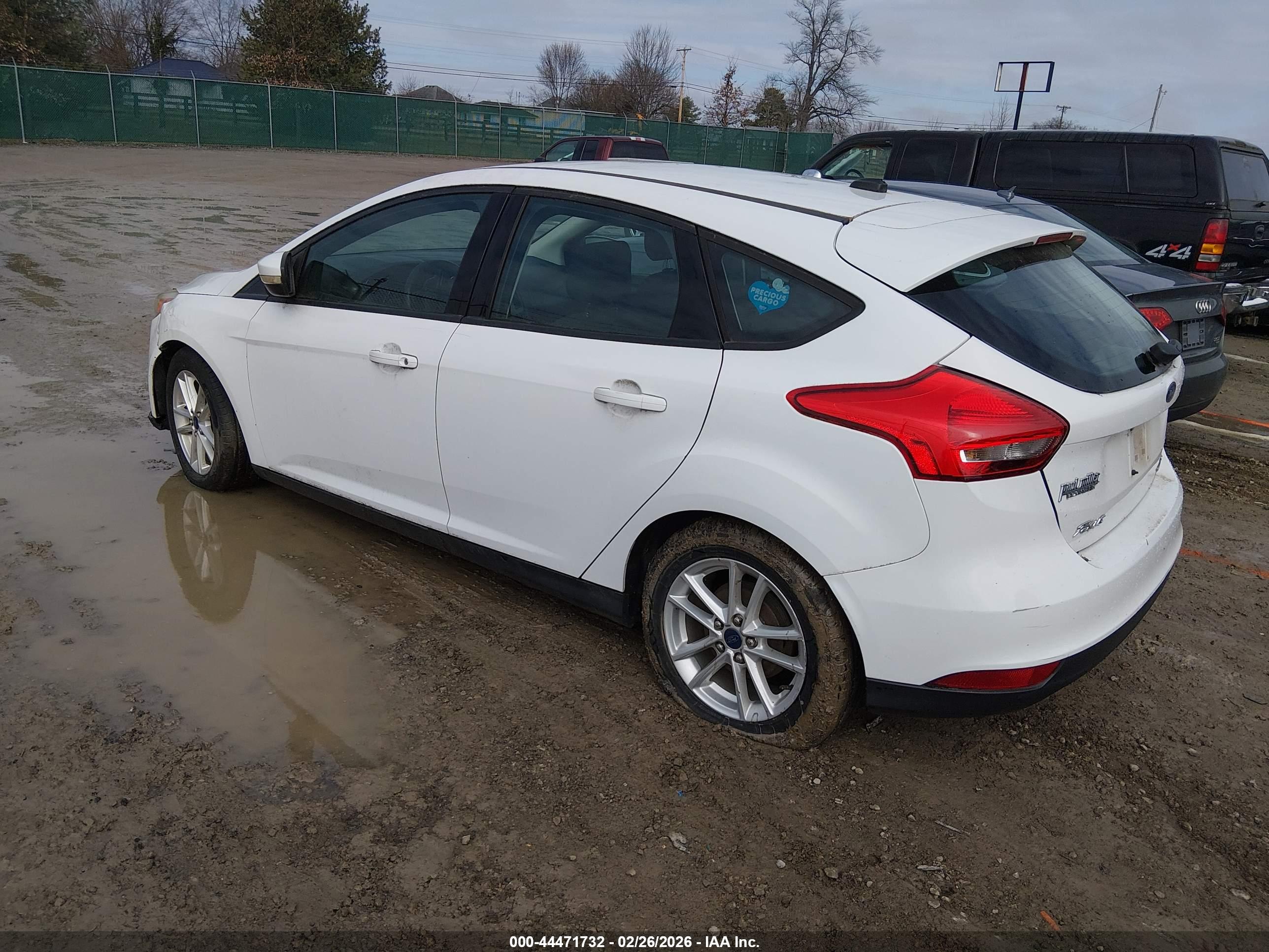 FORD FOCUS image 3
