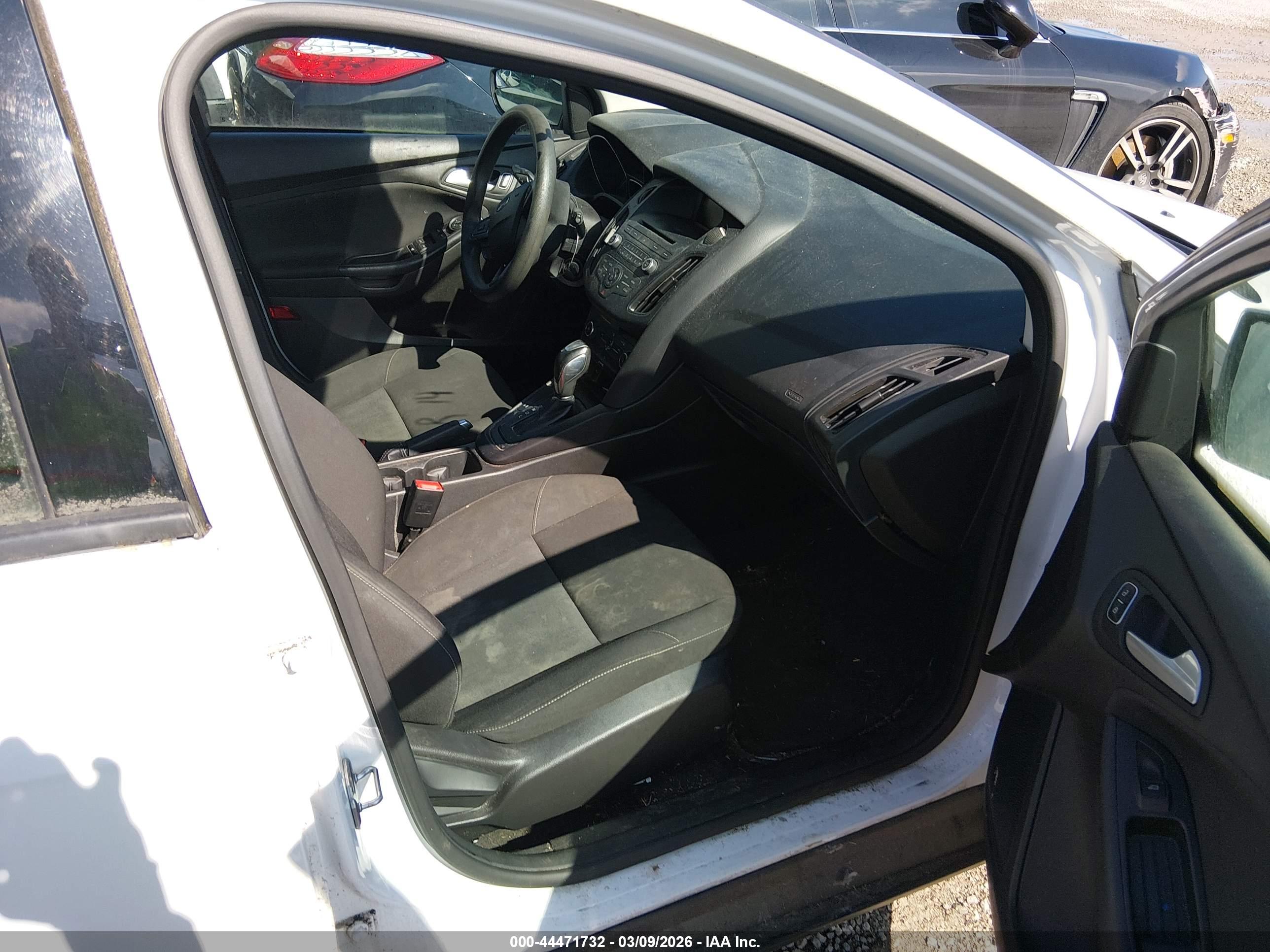 FORD FOCUS image 5