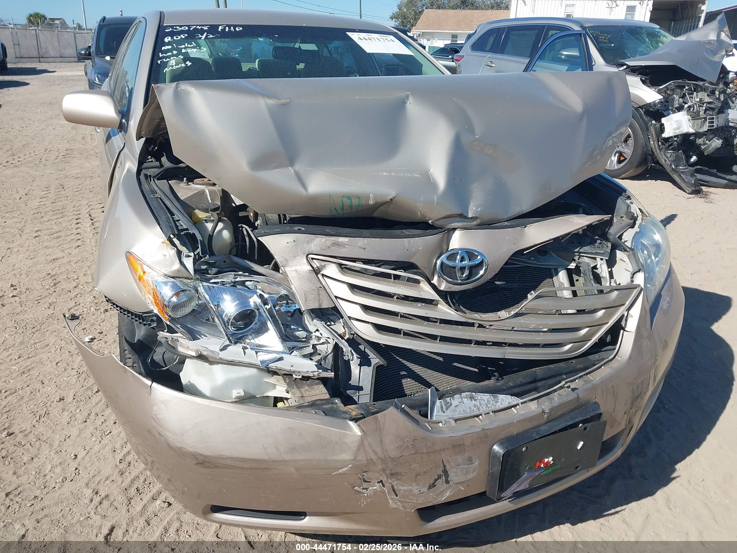 TOYOTA CAMRY image 6
