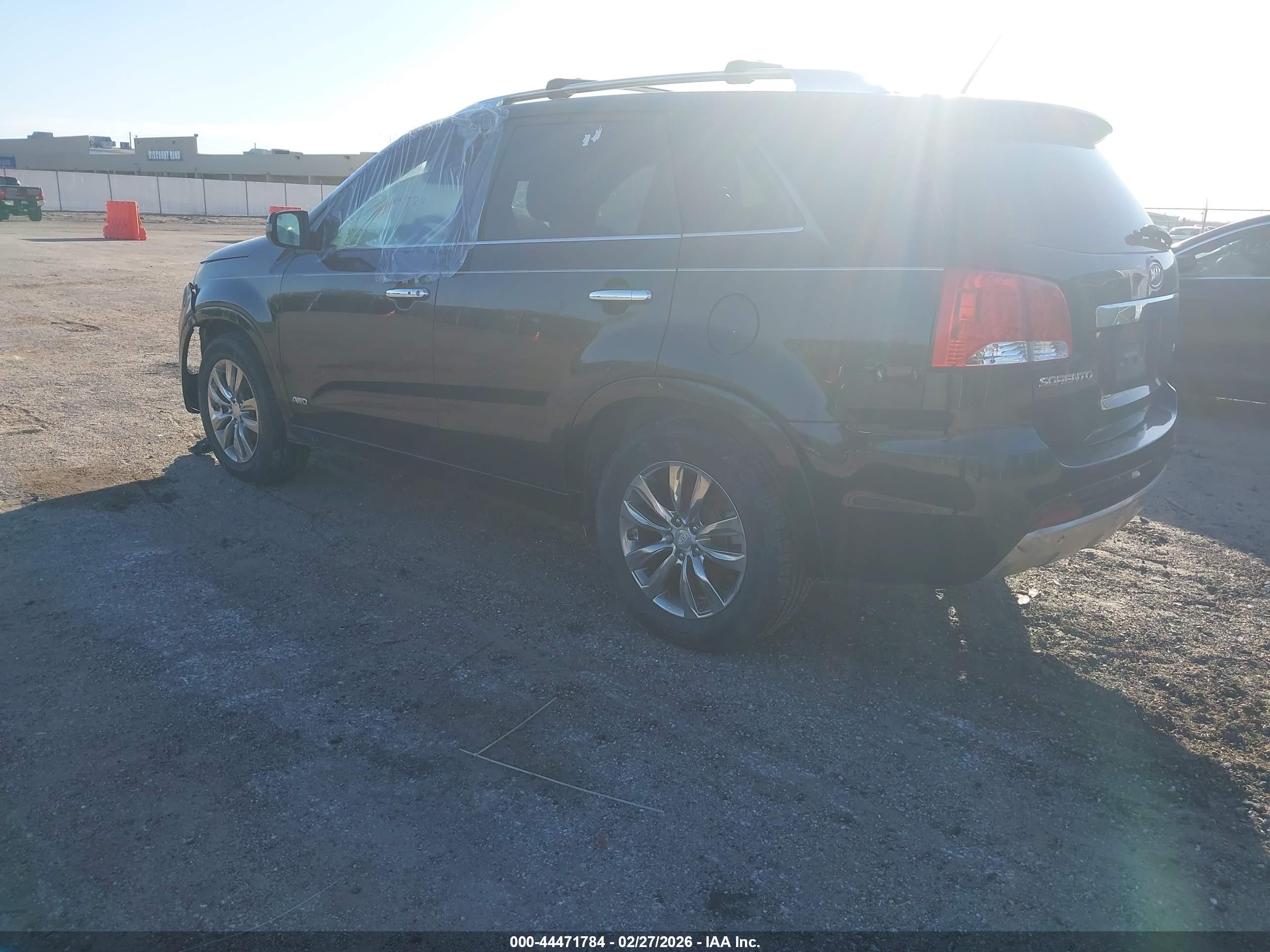 KIA SORENTO image 3