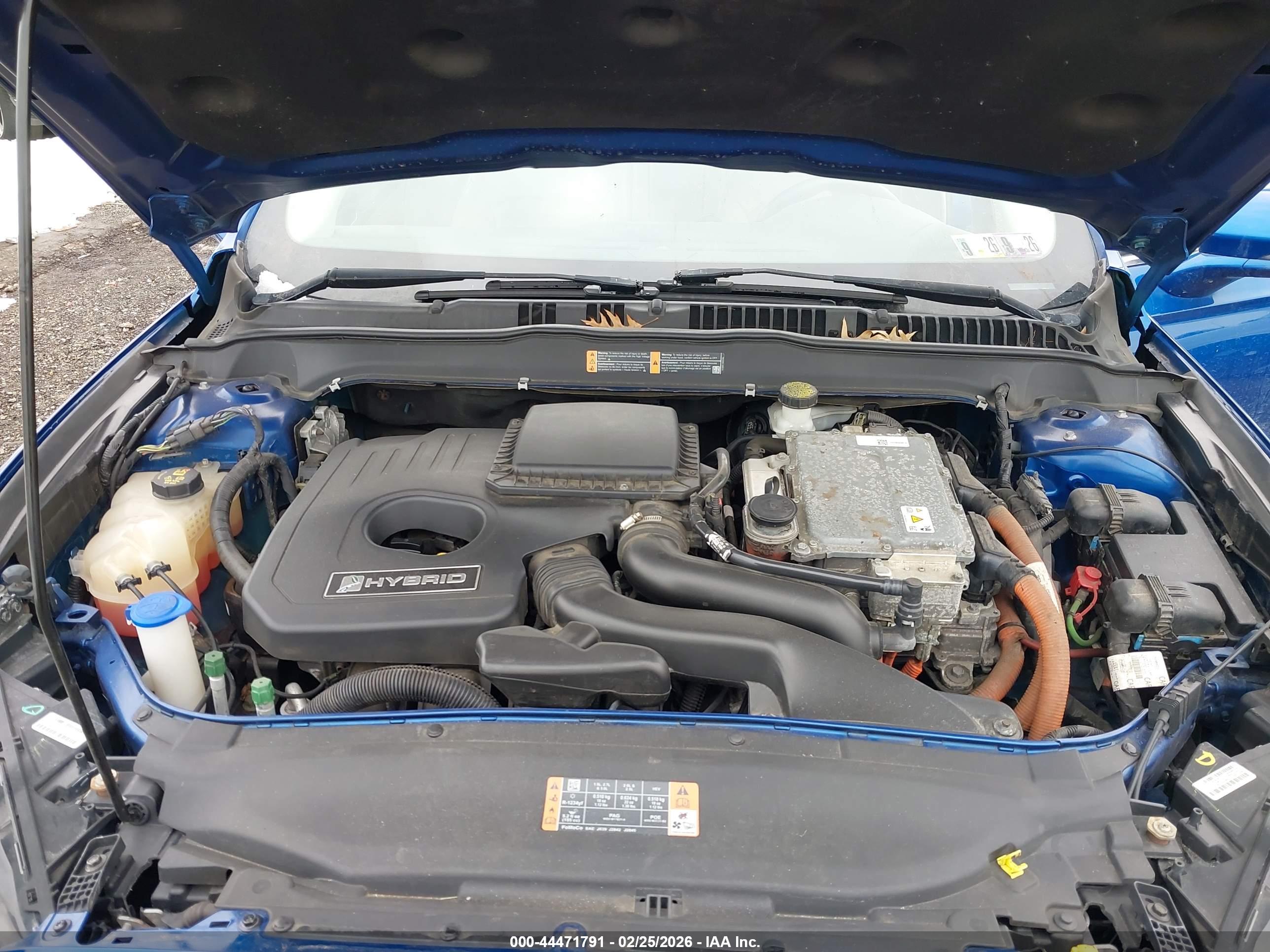 FORD FUSION image 10