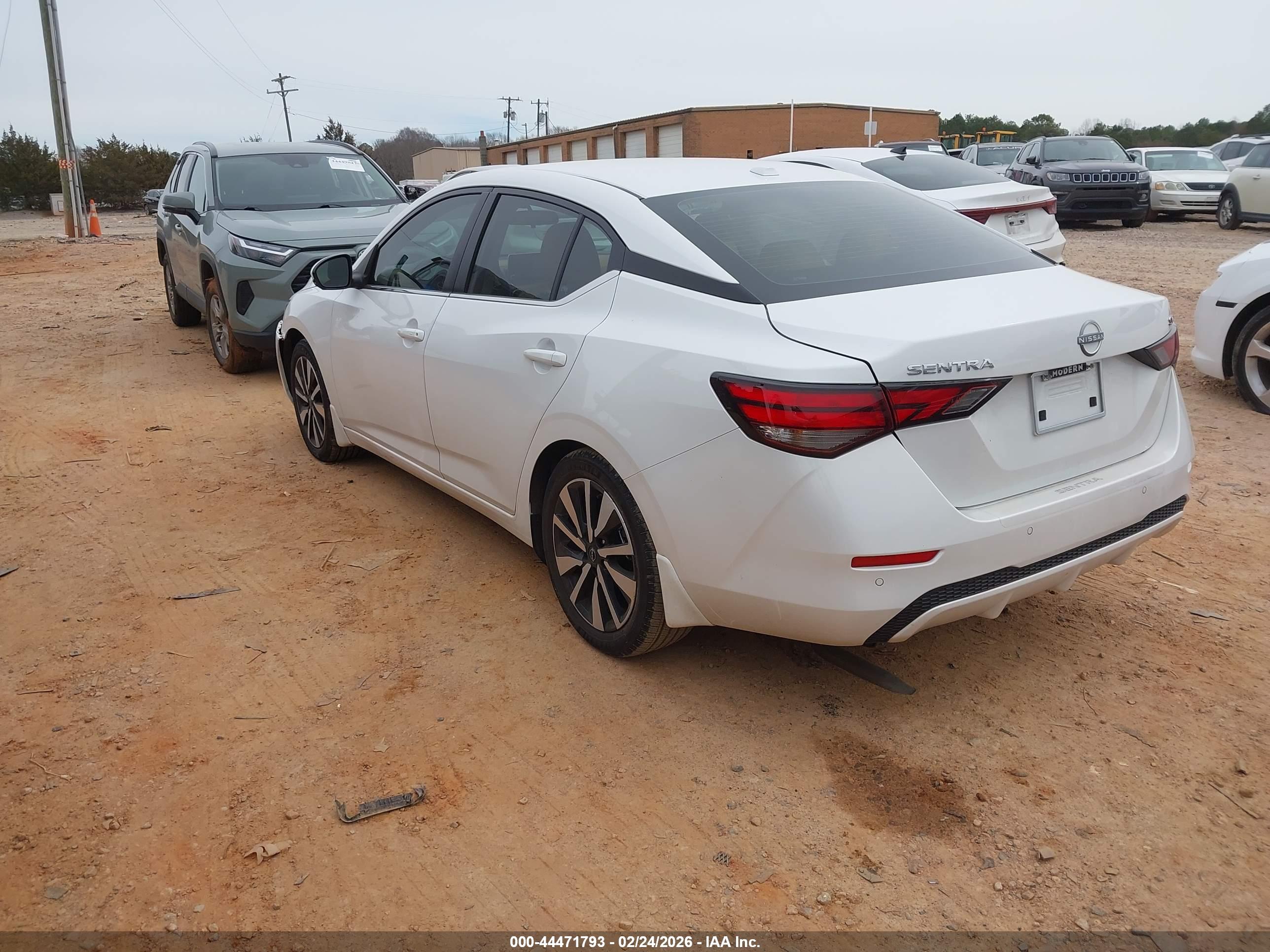 NISSAN SENTRA image 3