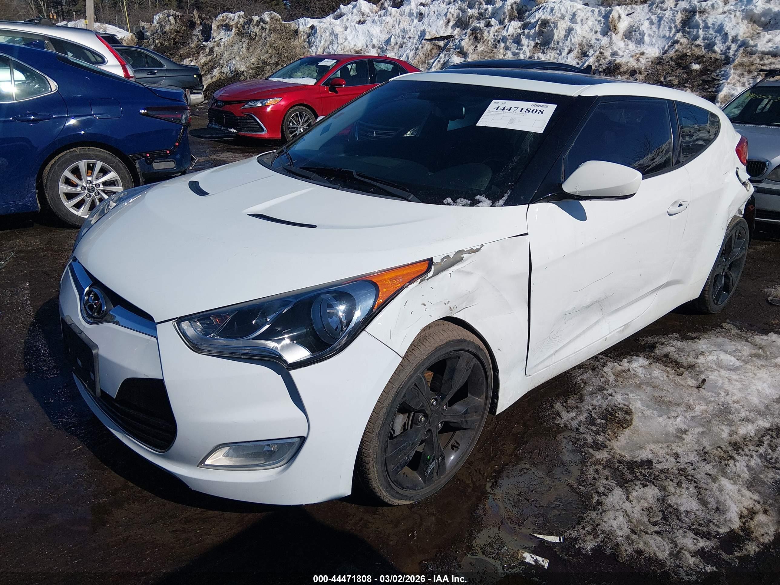 HYUNDAI VELOSTER image 2