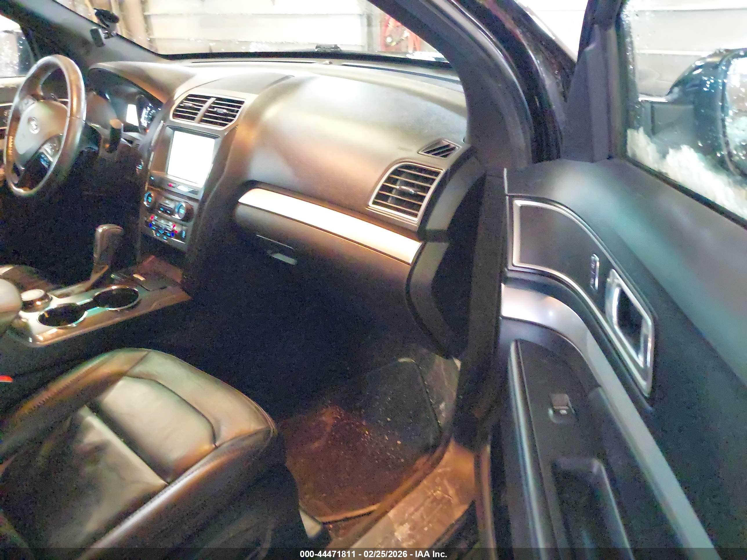 FORD EXPLORER image 5