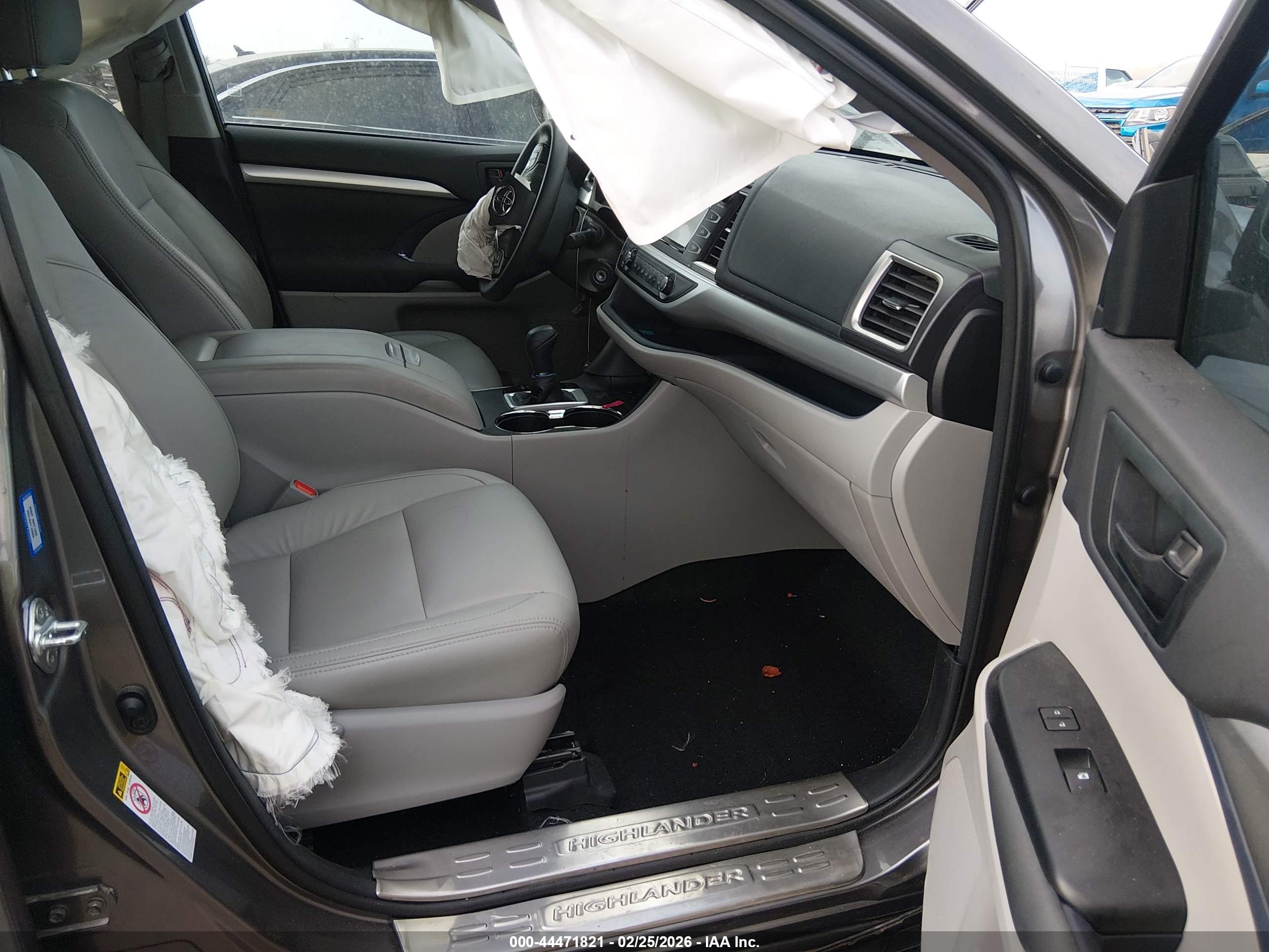 TOYOTA HIGHLANDER image 5