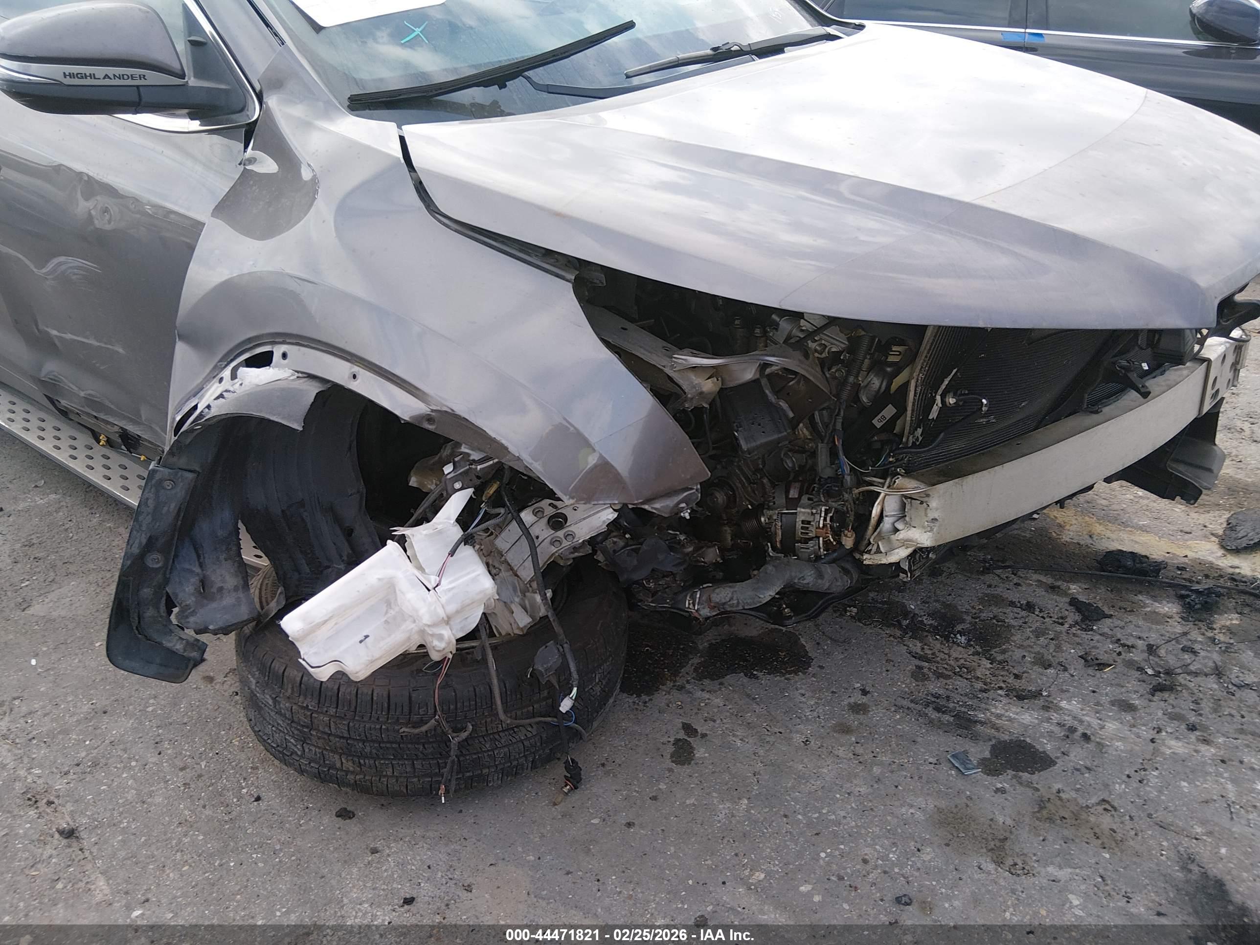 TOYOTA HIGHLANDER image 6