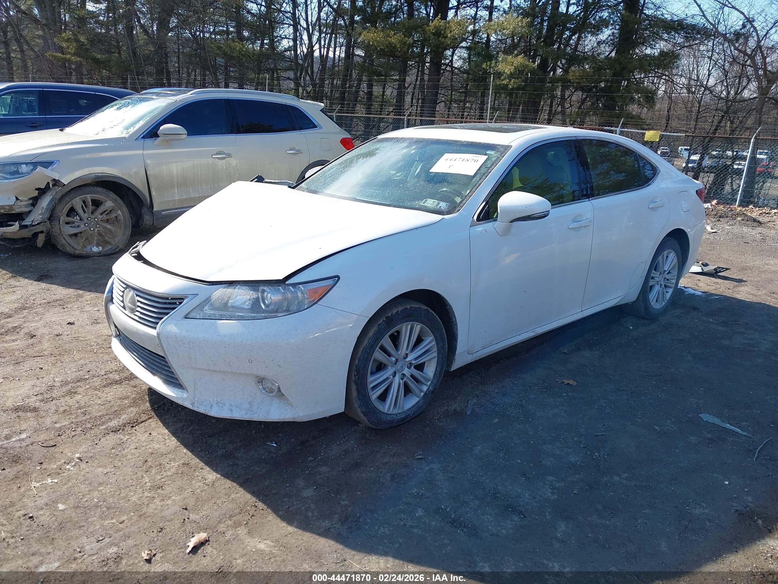 LEXUS ES image 2